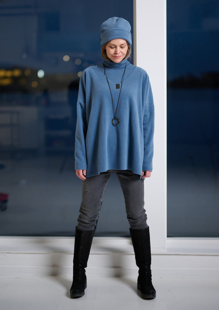 HENRIETTE STEFFENSEN COPENHAGEN BLOUSE V-NECK - 1336 BLUSER DUSTY BLUE 794