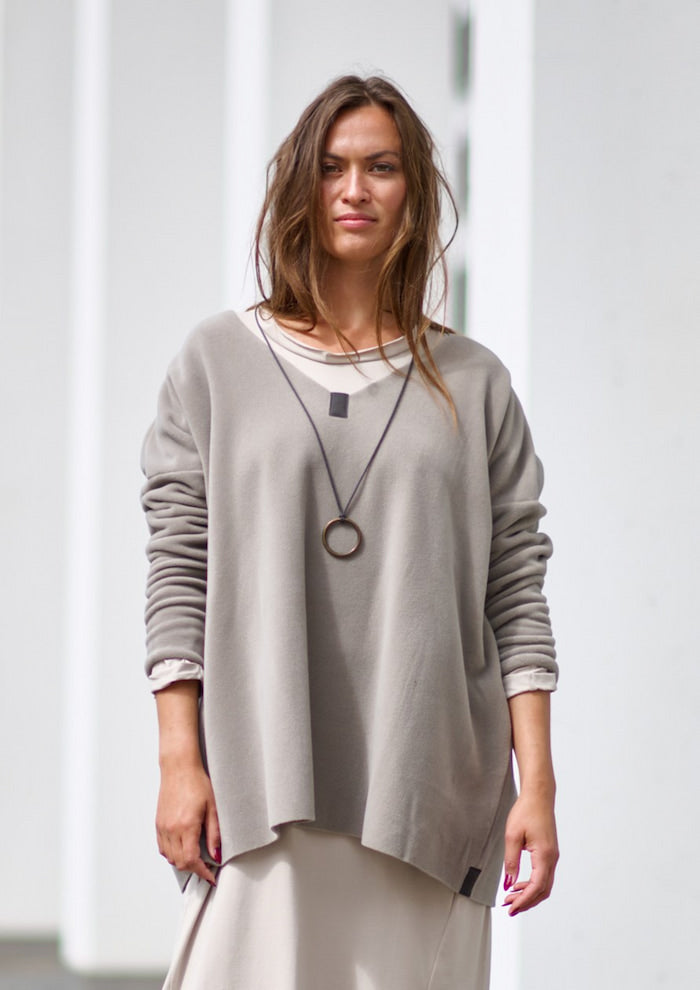 HENRIETTE STEFFENSEN COPENHAGEN BLOUSE V-NECK - 1336 BLUSER ELEPHANT 654
