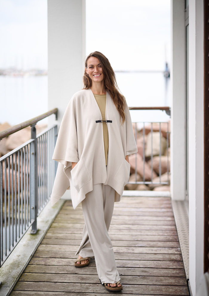 HENRIETTE STEFFENSEN COPENHAGEN CAPE - 4120 PONCHOS KIT 831