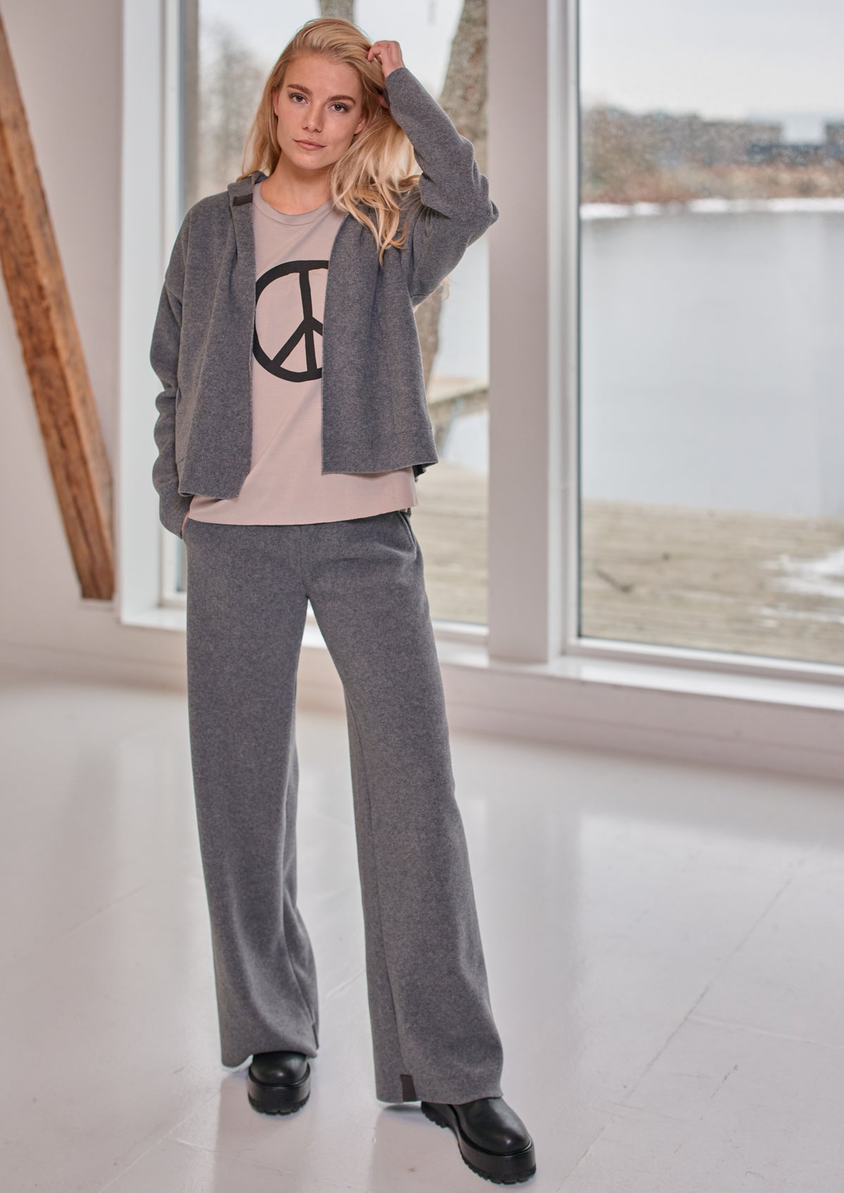 HENRIETTE STEFFENSEN COPENHAGEN FLARE TROUSERS - 2116 BUKSER GREY 905
