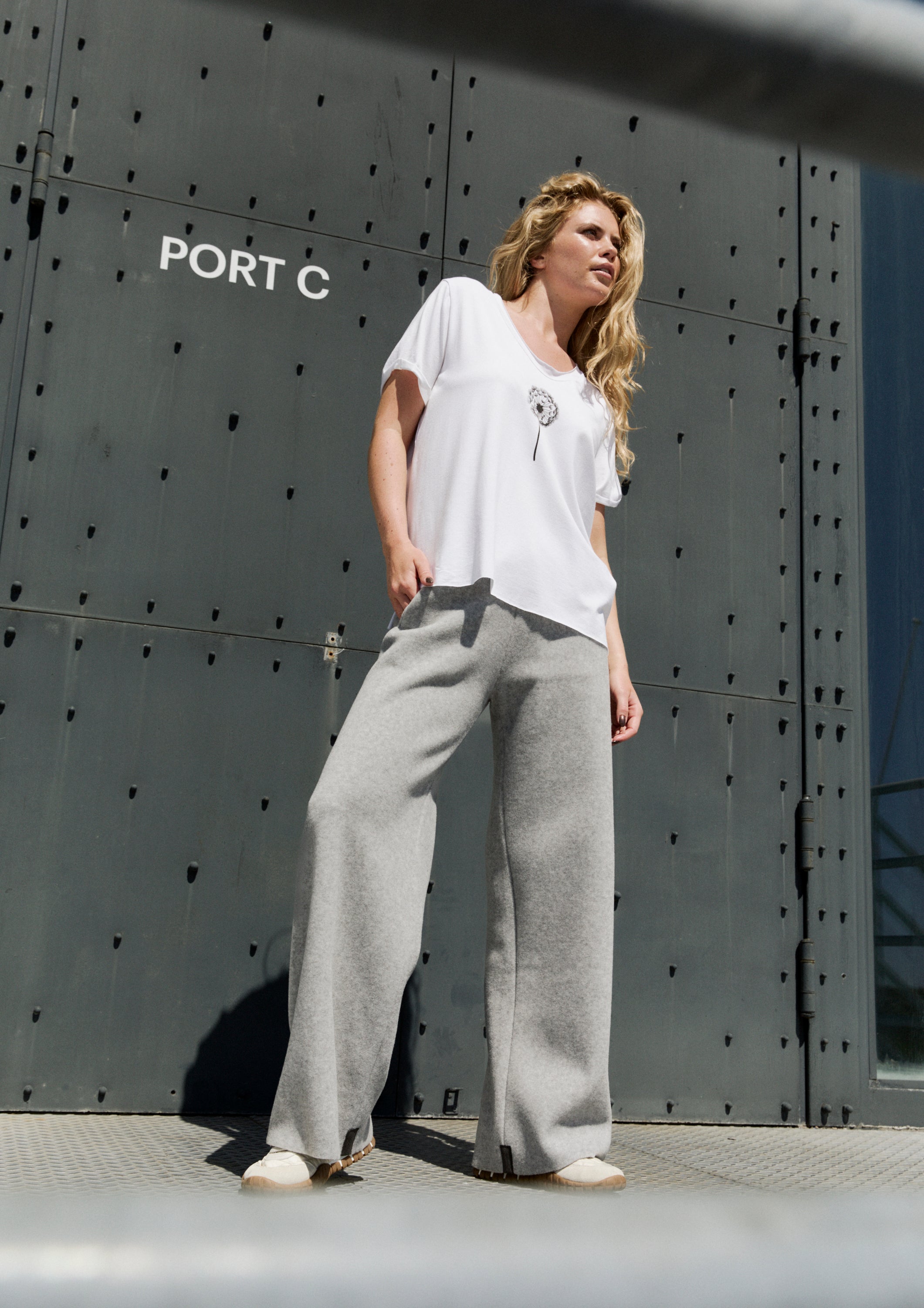 HENRIETTE STEFFENSEN COPENHAGEN FLARE TROUSERS - 2116 BUKSER LIGHT GREY 876