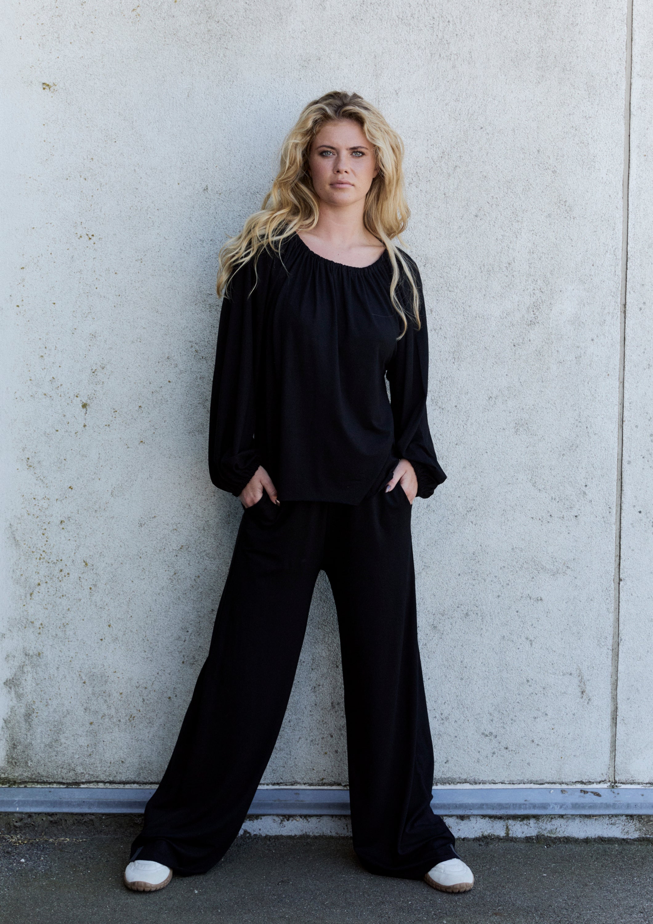 HENRIETTE STEFFENSEN COPENHAGEN FLARE TROUSERS - 99013 BUKSER BLACK 900