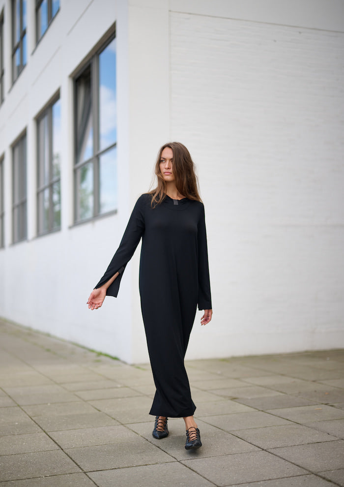 HENRIETTE STEFFENSEN COPENHAGEN LONG HOODIE DRESS - 98059 KJOLER BLACK 900