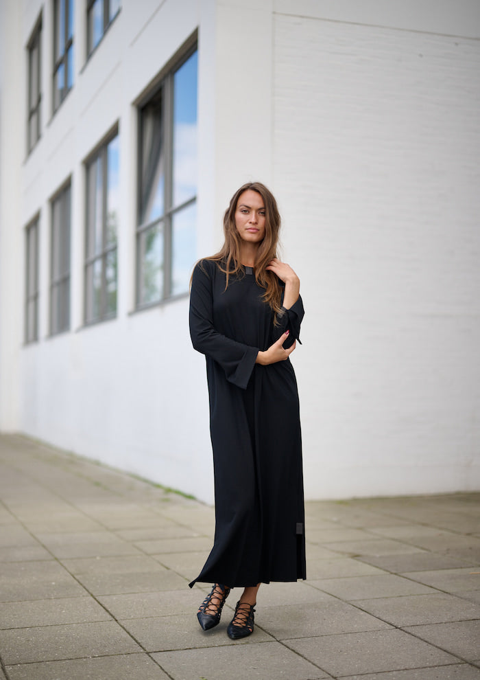 HENRIETTE STEFFENSEN COPENHAGEN LONG HOODIE DRESS - 98059 KJOLER BLACK 900
