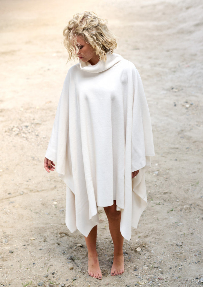 HENRIETTE STEFFENSEN COPENHAGEN LOUNGE PONCHO WOMEN - 4081 PONCHOS OFF WHITE 802