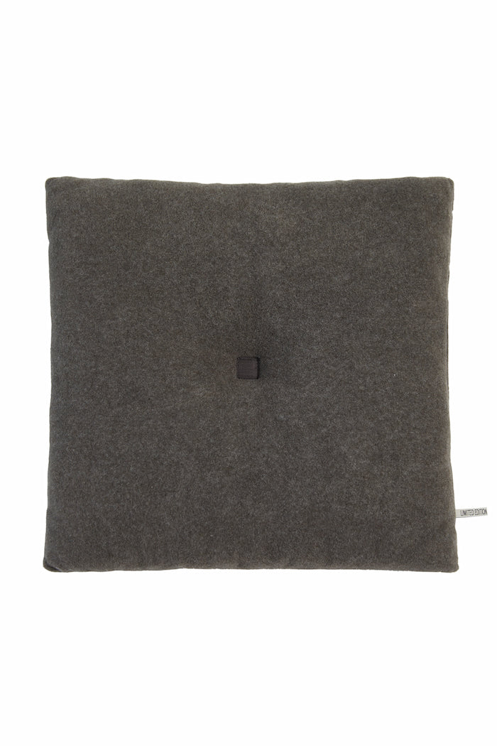 HENRIETTE STEFFENSEN COPENHAGEN NO WASTE PILLOW - 4083 HOME BARK 320