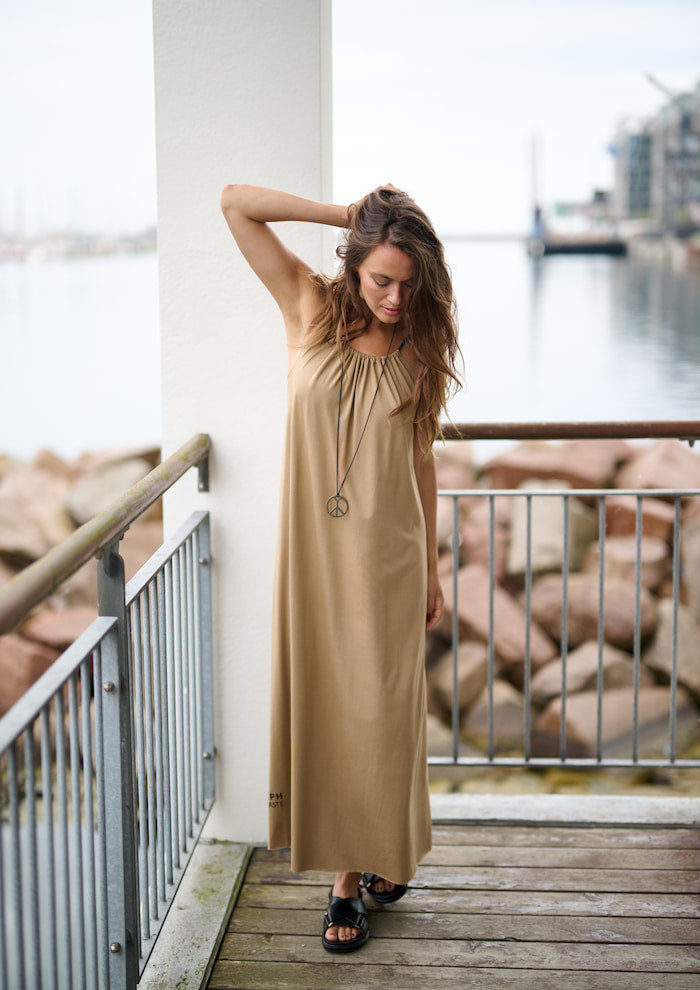 HENRIETTE STEFFENSEN COPENHAGEN NO WASTE STRAP DRESS LONG - 98062NW KJOLER CAMEL 815