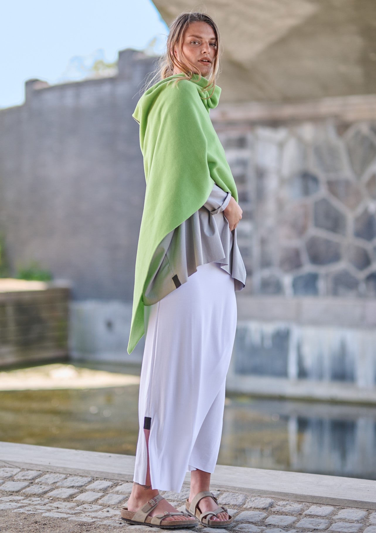 HENRIETTE STEFFENSEN COPENHAGEN PONCHO - 4026 PONCHOS JUICY GREEN 788