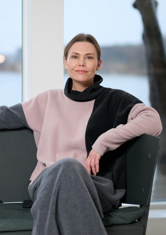HENRIETTE STEFFENSEN COPENHAGEN SWEATER PATCH - 1380 BLUSER GREY/NUDE/SB 730