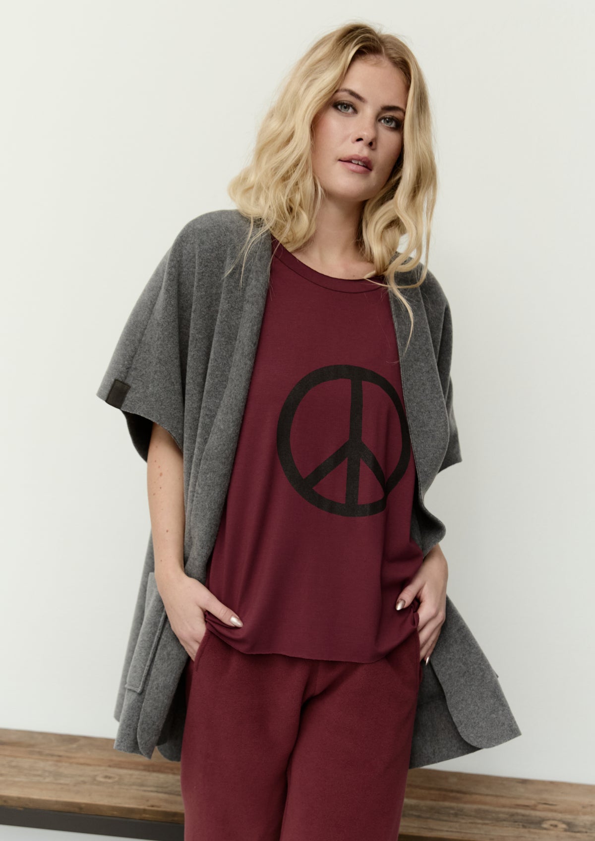HENRIETTE STEFFENSEN COPENHAGEN TEE PEACE PRINT - 96066 T-SHIRTS BORDEAUX 474
