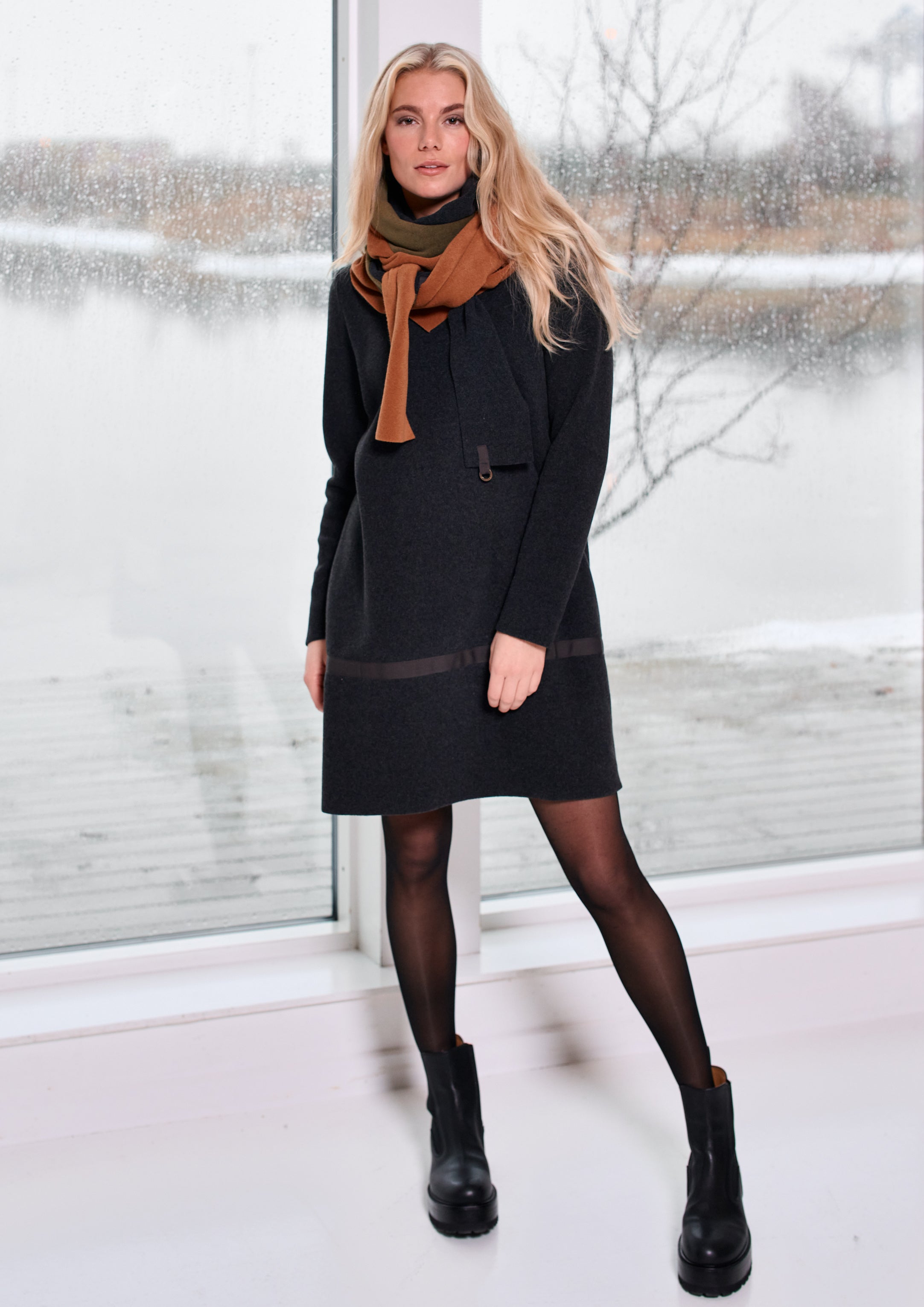 HENRIETTE STEFFENSEN COPENHAGEN TRIANGLE SCARF NO WASTE - 4078NW SCARFS RUST/SOFT BLACK/MOSS 689