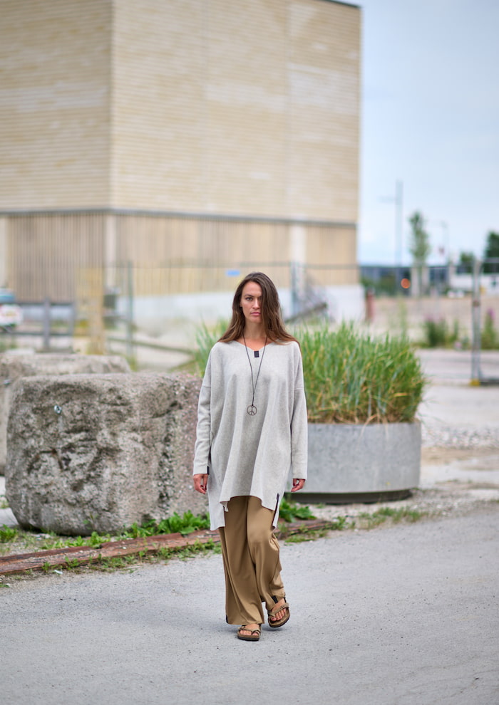 HENRIETTE STEFFENSEN COPENHAGEN BLOUSE V-NECK - 1367 TUNICS SAND 805