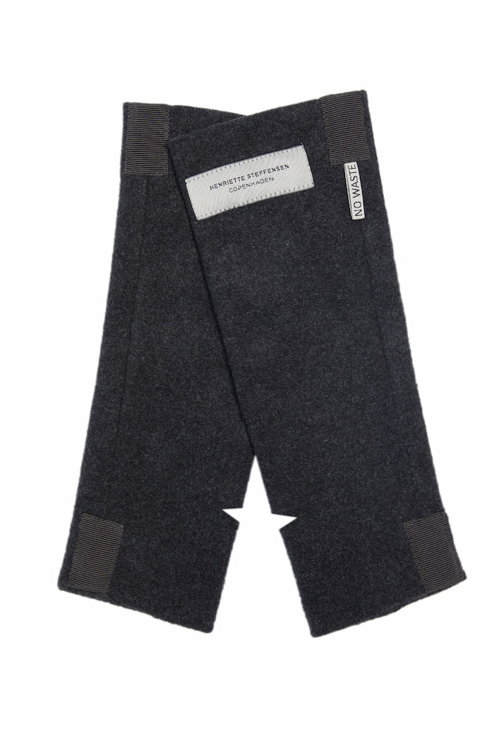 HENRIETTE STEFFENSEN COPENHAGEN WRIST WARMERS - 6022 WRIST WARMERS FORREST 600