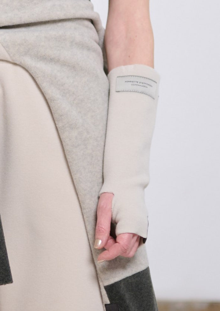 HENRIETTE STEFFENSEN COPENHAGEN WRIST WARMERS - 6022 WRIST WARMERS KIT 831