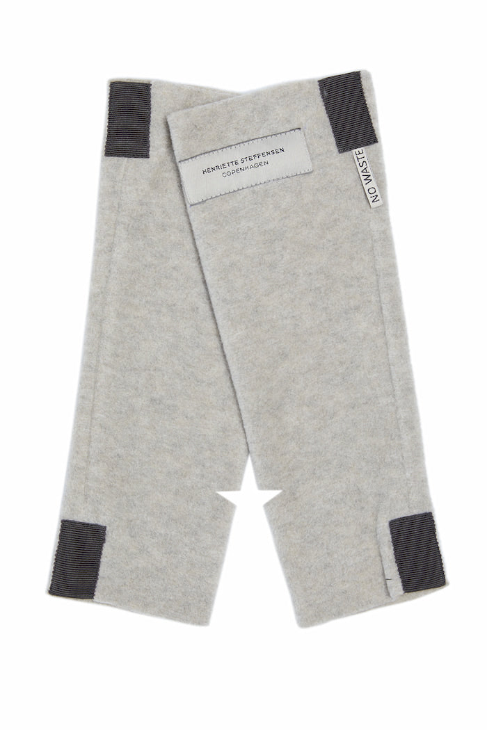 HENRIETTE STEFFENSEN COPENHAGEN WRIST WARMERS - 6022 WRIST WARMERS SAND 805