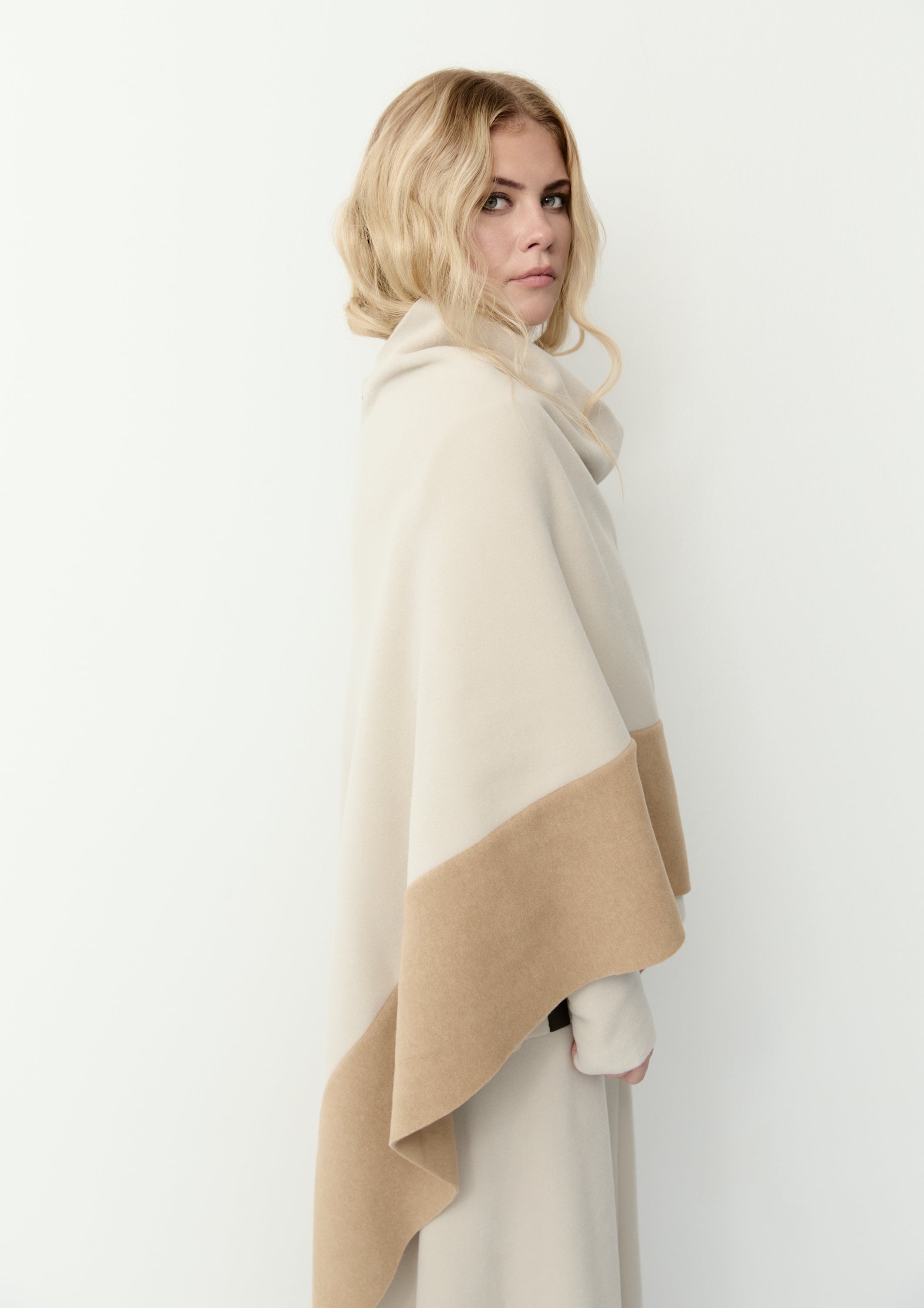 HENRIETTE STEFFENSEN COPENHAGEN 2 COLORED PONCHO - 4068 PONCHOS KIT/CAMEL 122