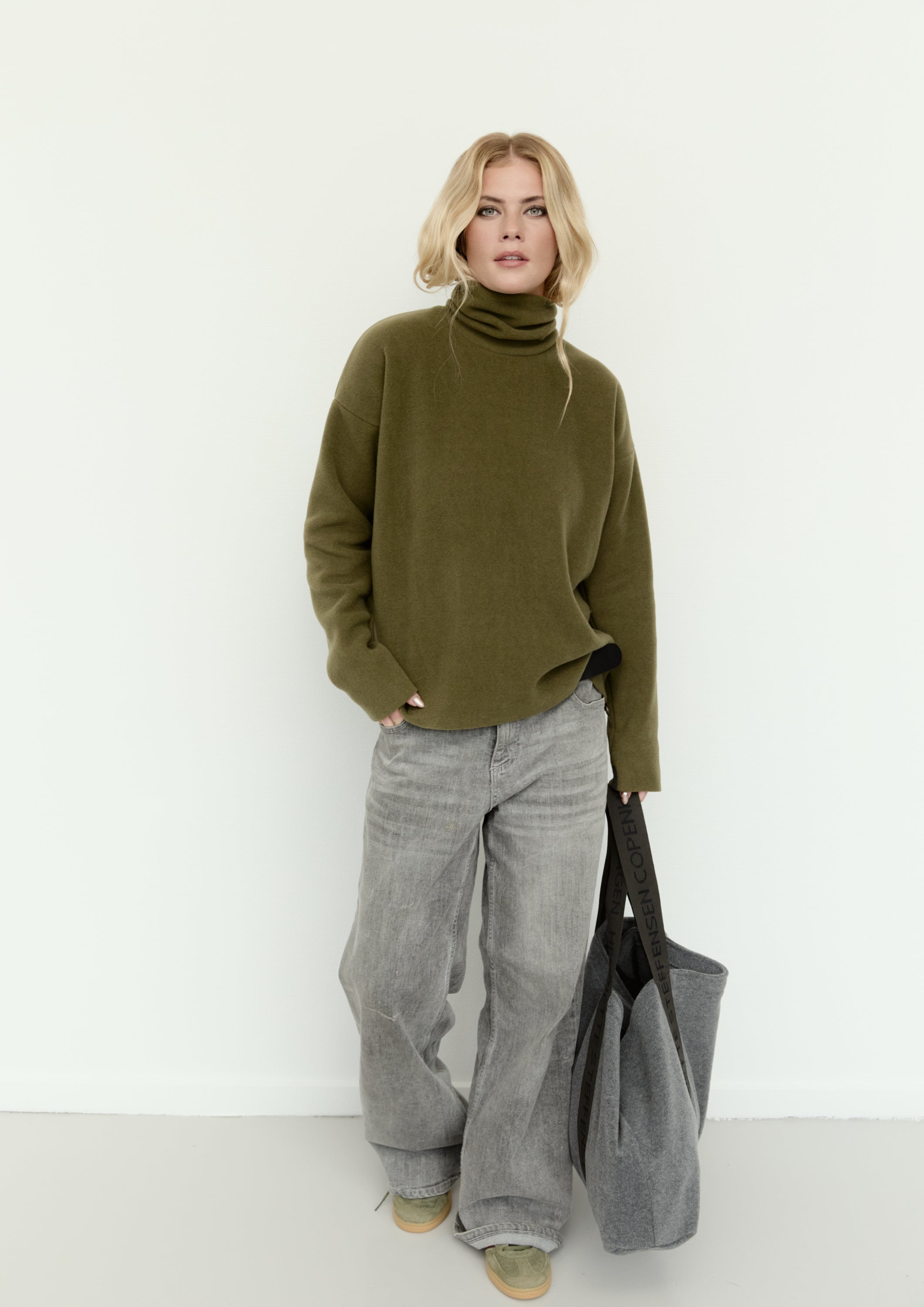 HENRIETTE STEFFENSEN COPENHAGEN BLOUSE HIGH NECK - 1360 BLUSER MOSS 611