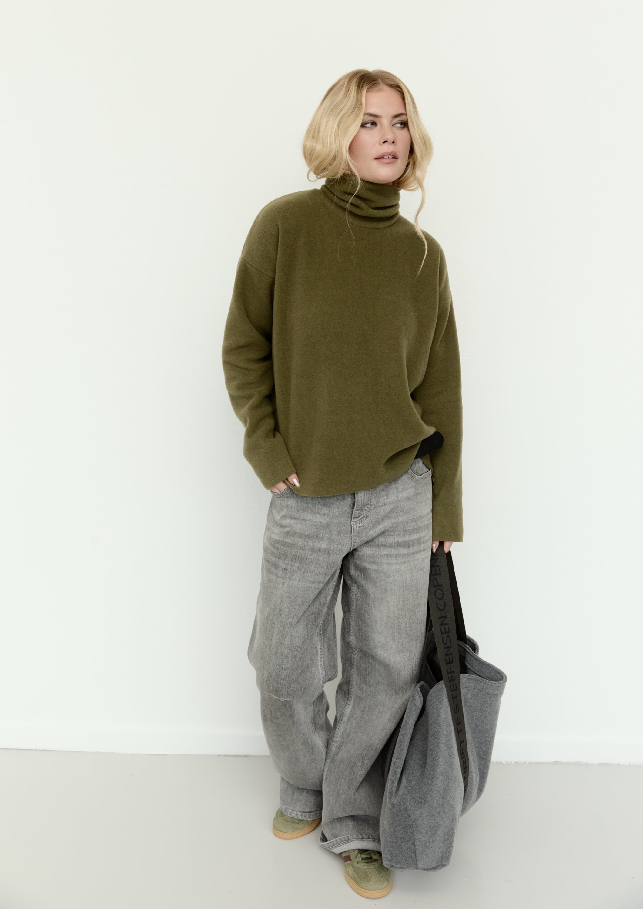HENRIETTE STEFFENSEN COPENHAGEN BLOUSE HIGH NECK - 1360 BLUSER MOSS 611