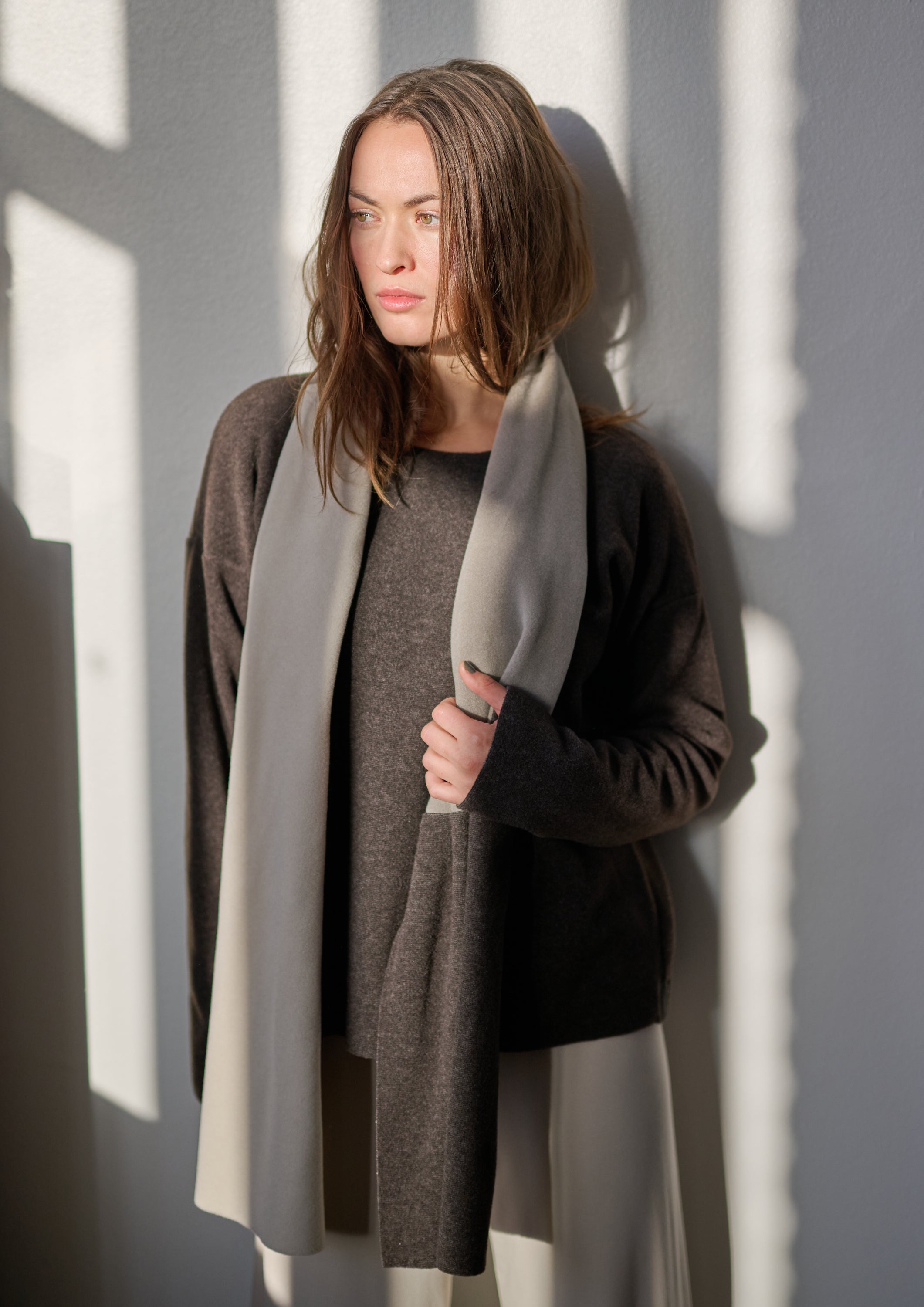 HENRIETTE STEFFENSEN COPENHAGEN BLOUSE ROUND NECK - 1359 BLUSER CHOCOLATE 844