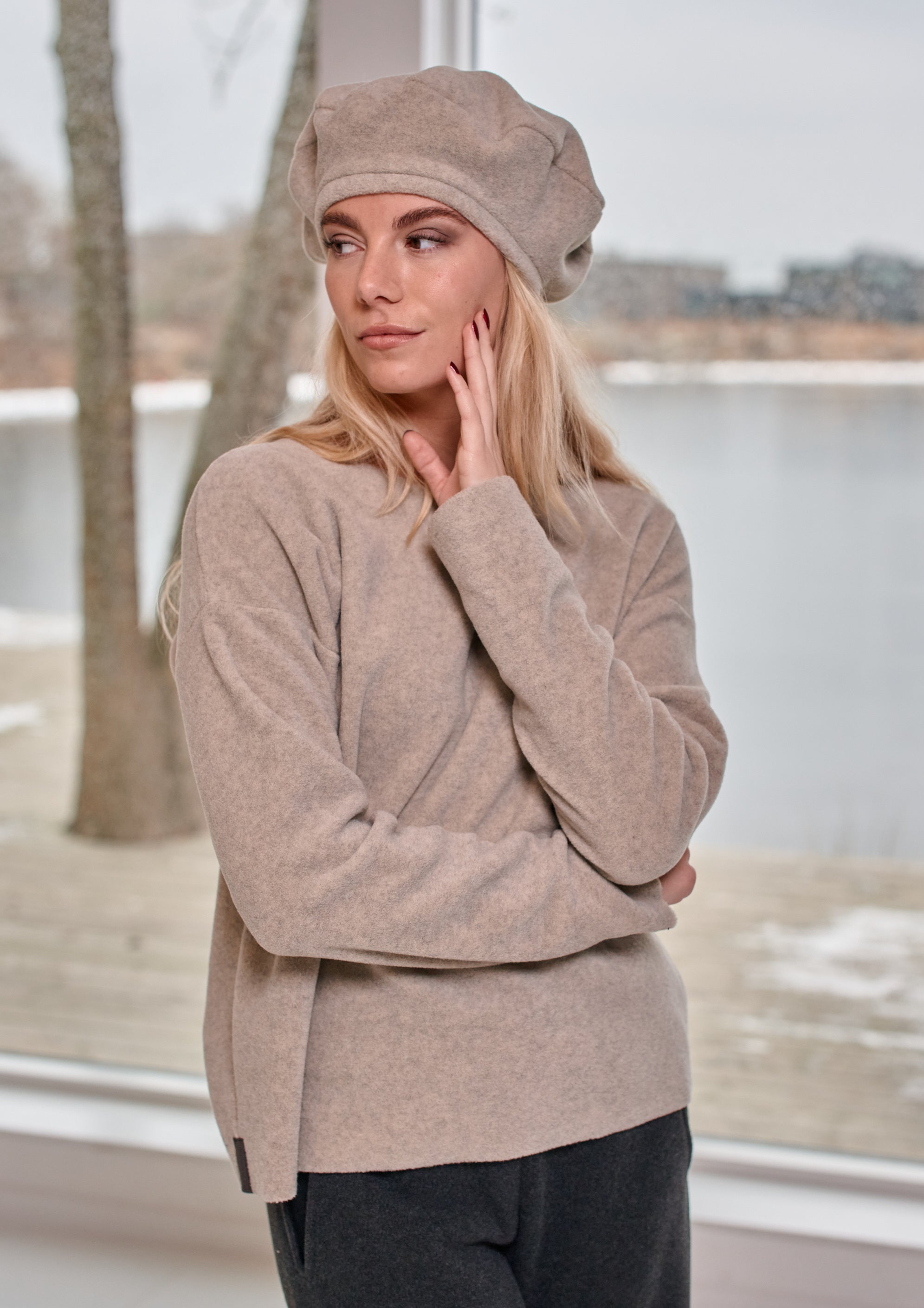 HENRIETTE STEFFENSEN COPENHAGEN BLOUSE ROUND NECK - 1359 BLUSER SAND 805