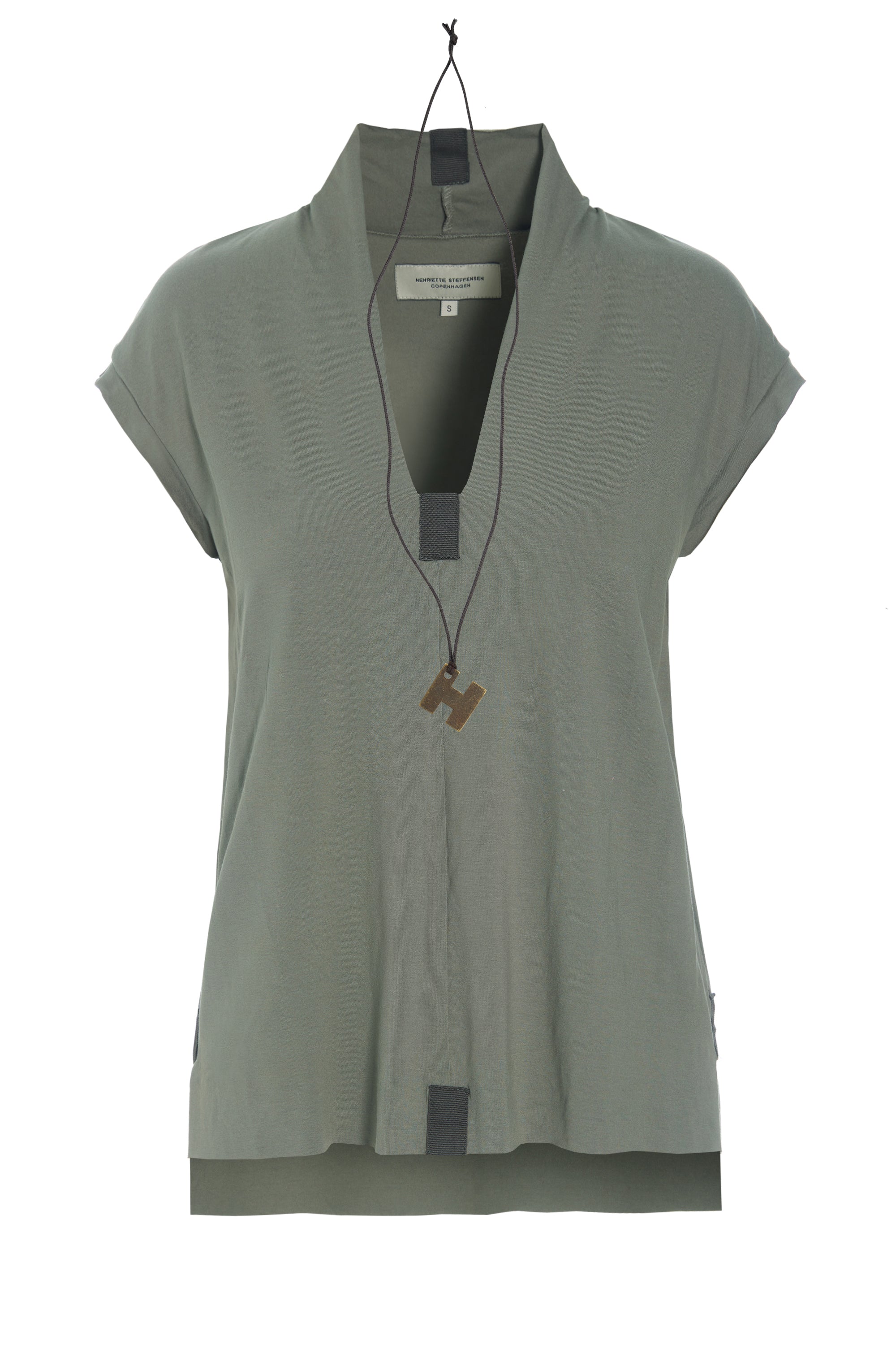 HENRIETTE STEFFENSEN COPENHAGEN BLOUSE V-COLLAR - 96103 T-SHIRTS DUSTY GREEN 609