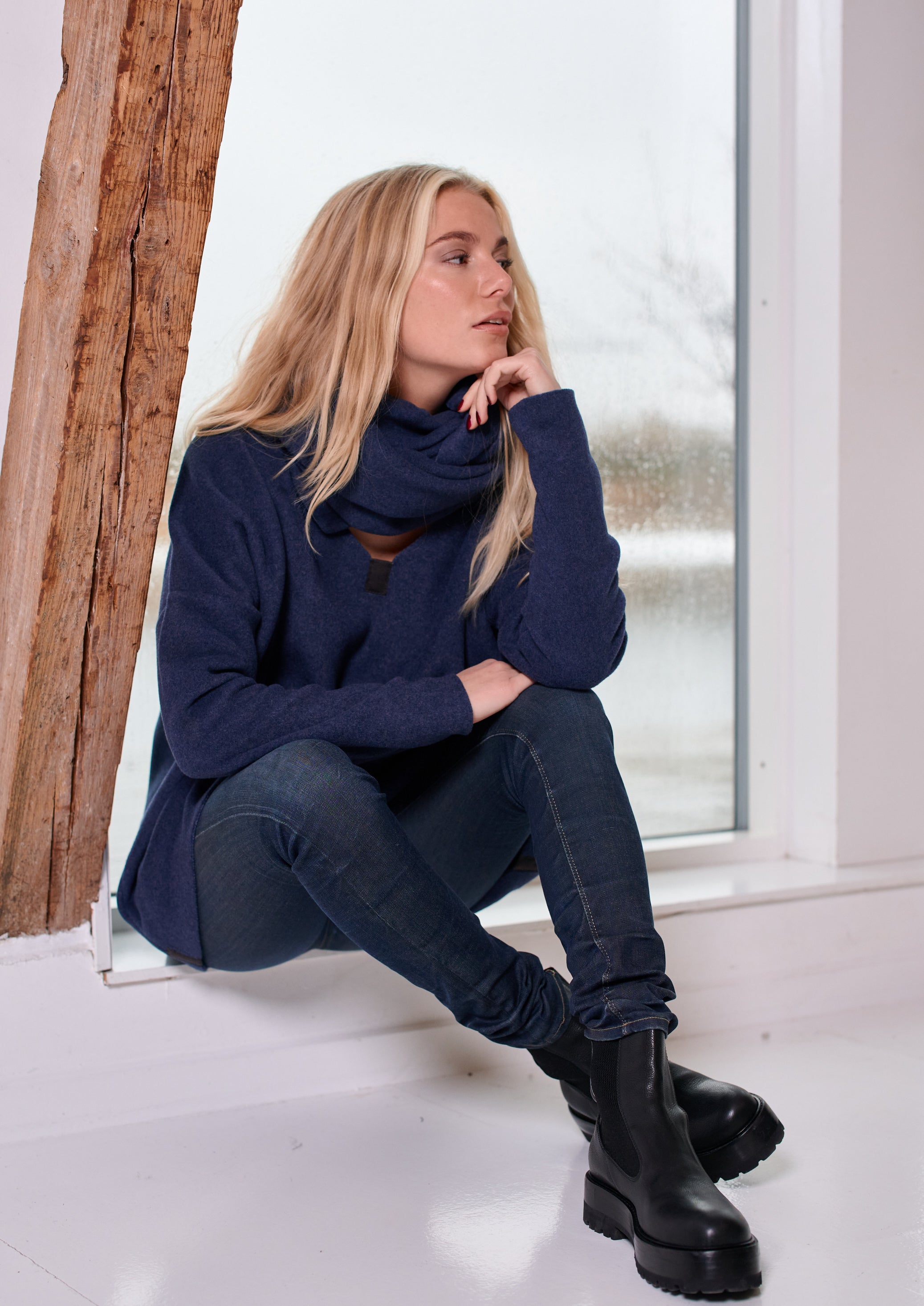 HENRIETTE STEFFENSEN COPENHAGEN BLOUSE V-NECK - 1336 BLUSER DENIM 767
