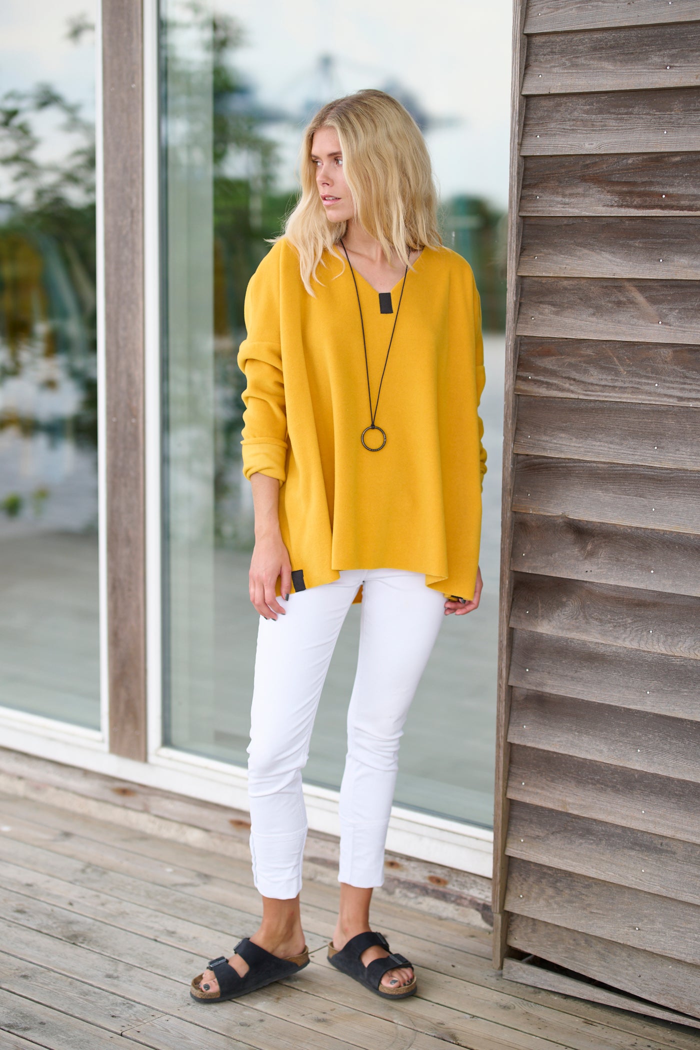 HENRIETTE STEFFENSEN COPENHAGEN BLOUSE V-NECK - 1336 BLUSER SAFRAN 701