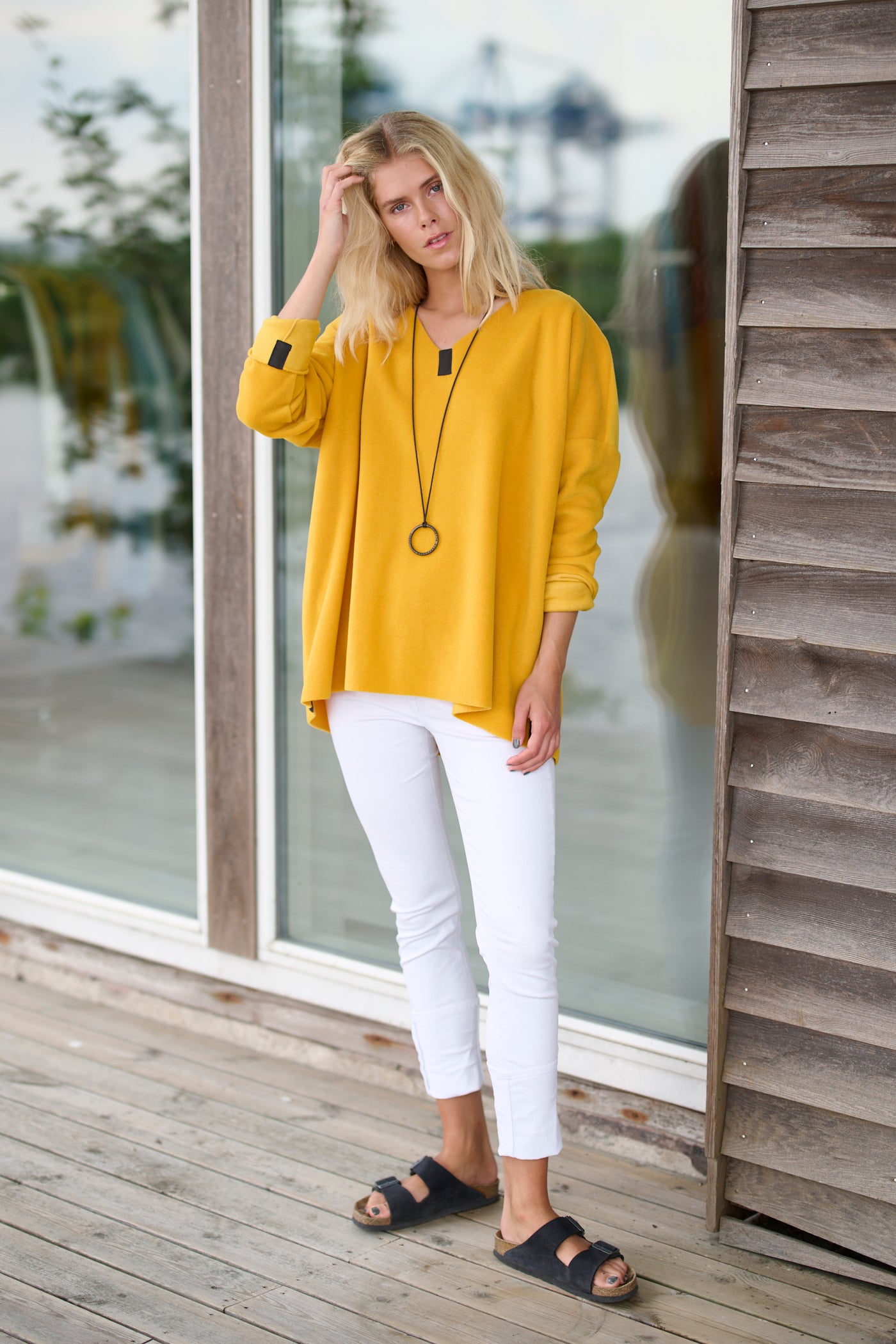 HENRIETTE STEFFENSEN COPENHAGEN BLOUSE V-NECK - 1336 BLUSER SAFRAN 701