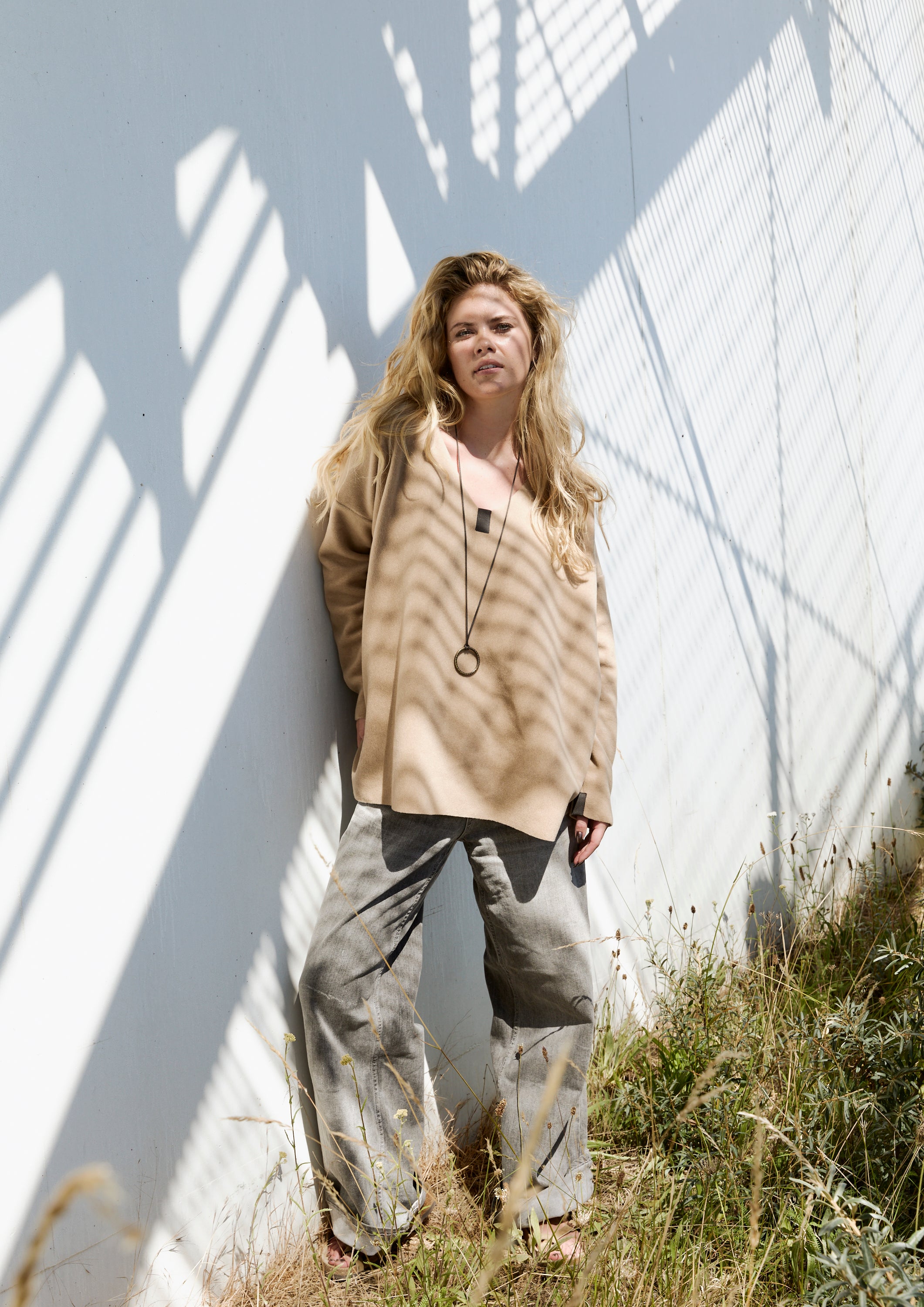 HENRIETTE STEFFENSEN COPENHAGEN BLOUSE V-NECK - 1410 BLUSER CAMEL 815