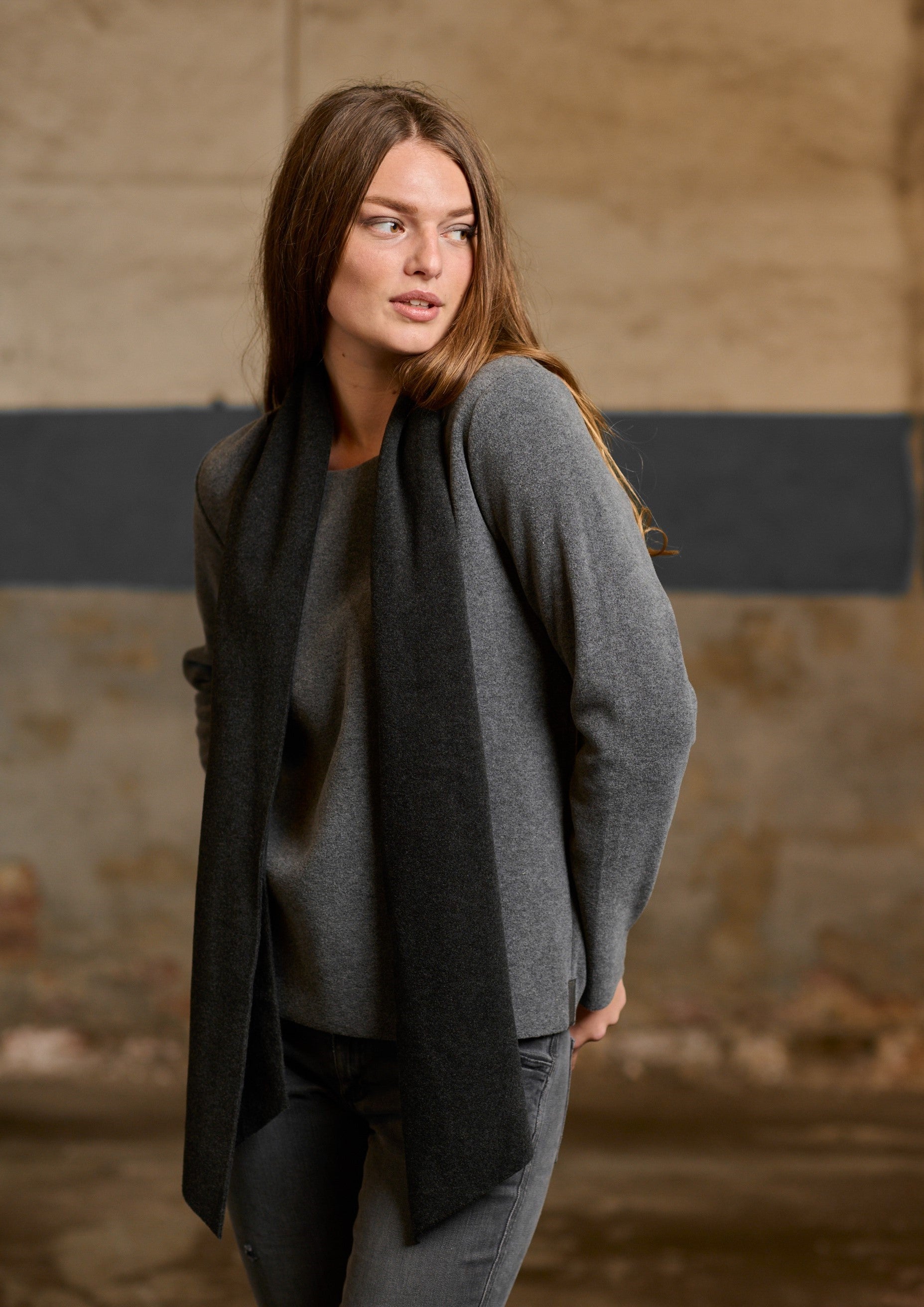 HENRIETTE STEFFENSEN COPENHAGEN BLOUSE WITH SCARF - 1325 BLUSER GREY/SOFT BLACK 647