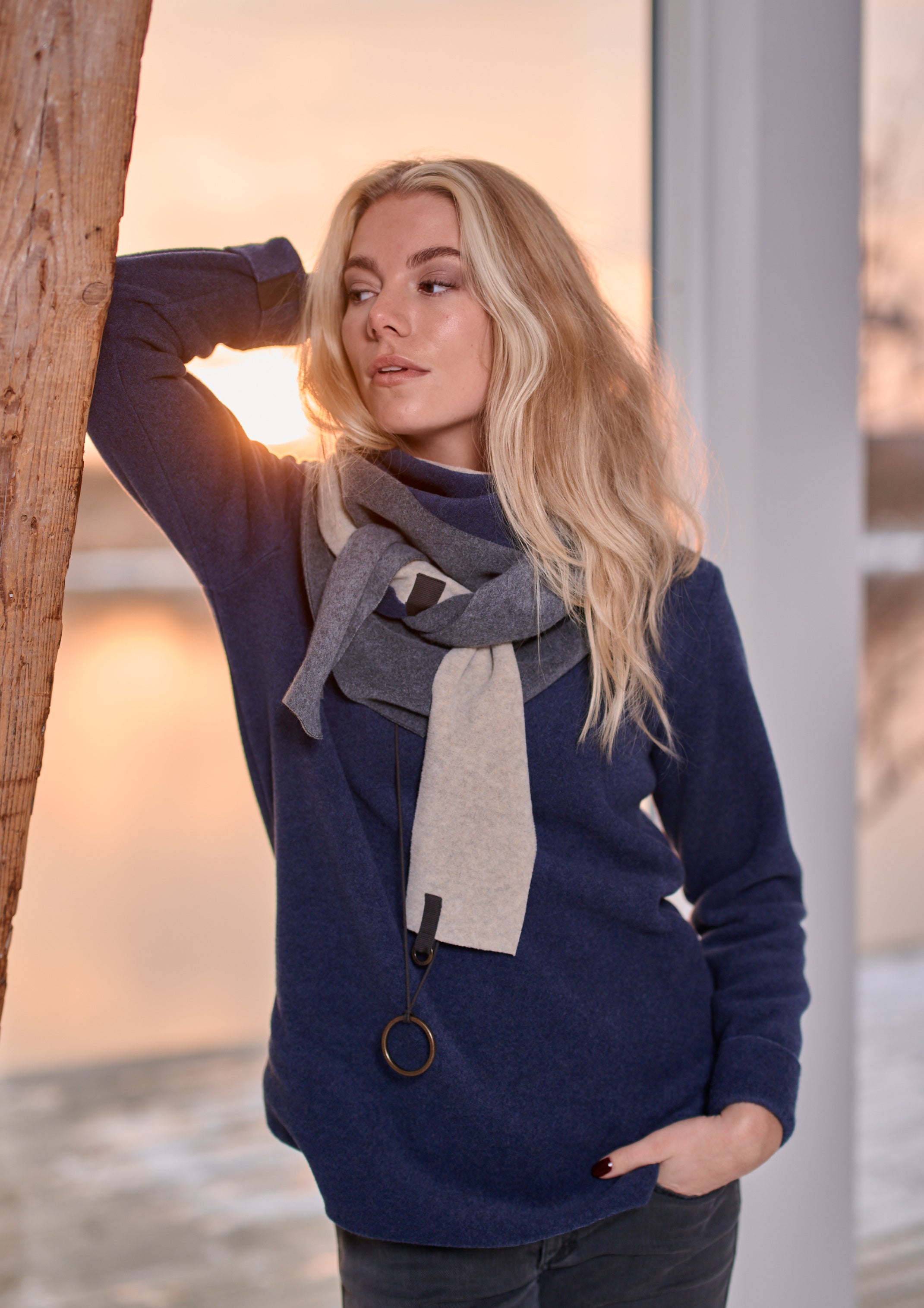 HENRIETTE STEFFENSEN COPENHAGEN BLOUSE WITH SIGNATURE NECKLACE - 1332 BLUSER DENIM 767