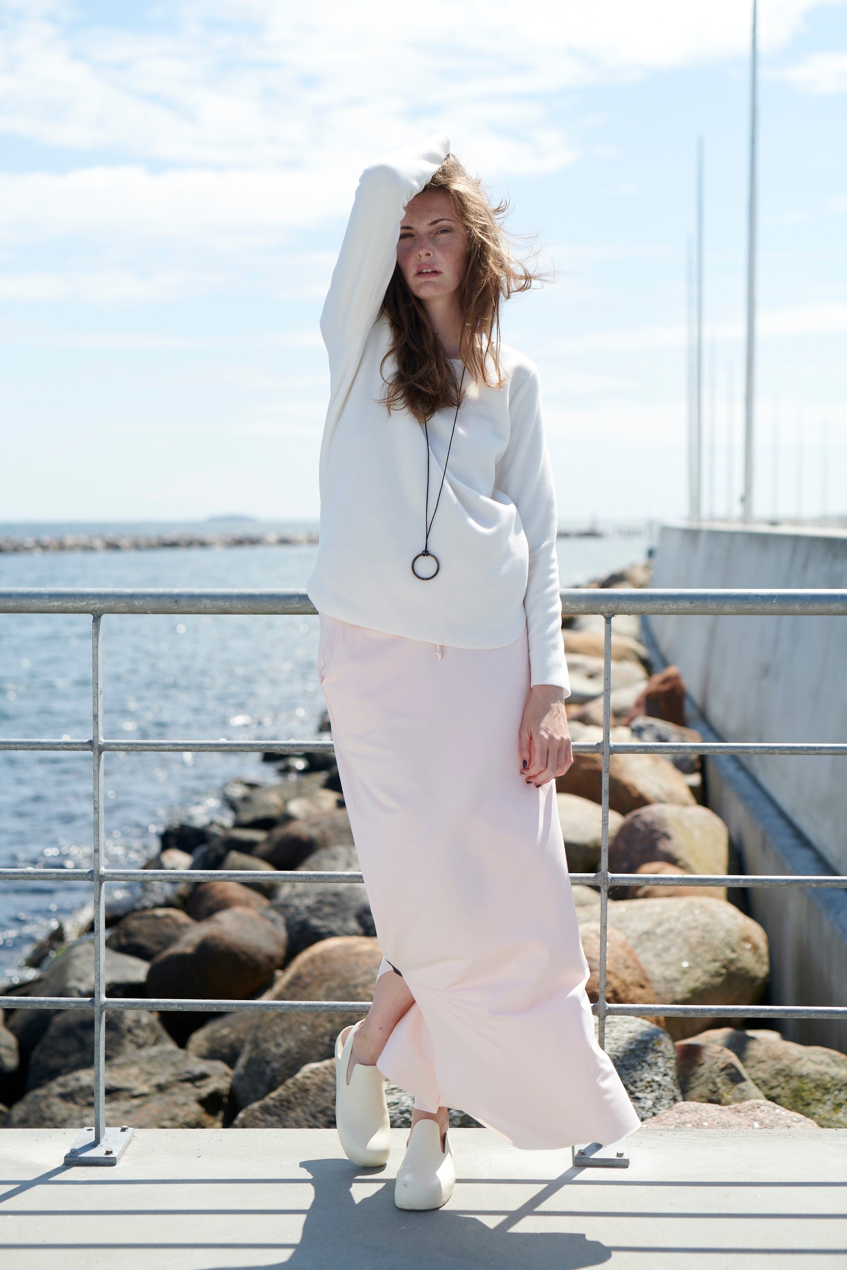 HENRIETTE STEFFENSEN COPENHAGEN BLOUSE WITH SIGNATURE NECKLACE - 1332 BLUSER OFF WHITE 802