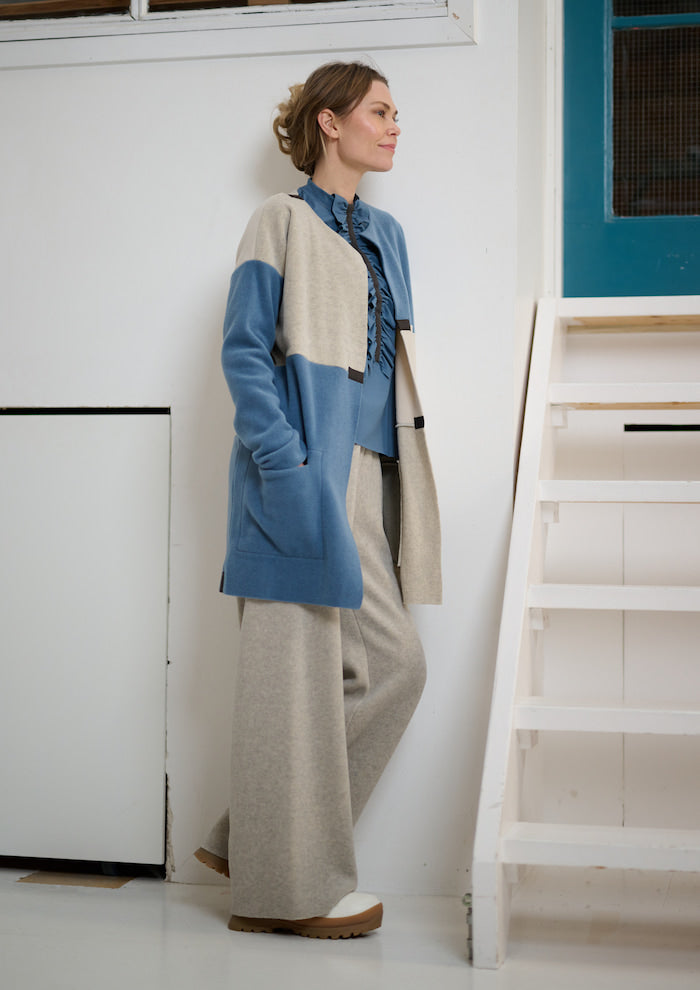 HENRIETTE STEFFENSEN COPENHAGEN CARDIGAN PATCH - 7161 CARDIGANS DUSTY BLUE/KIT/SAND 732