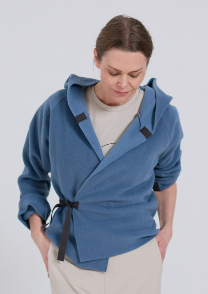 HENRIETTE STEFFENSEN COPENHAGEN CLASSIC FLEECE WRAP CARDIGAN - 1009 CARDIGANS DUSTY BLUE 794