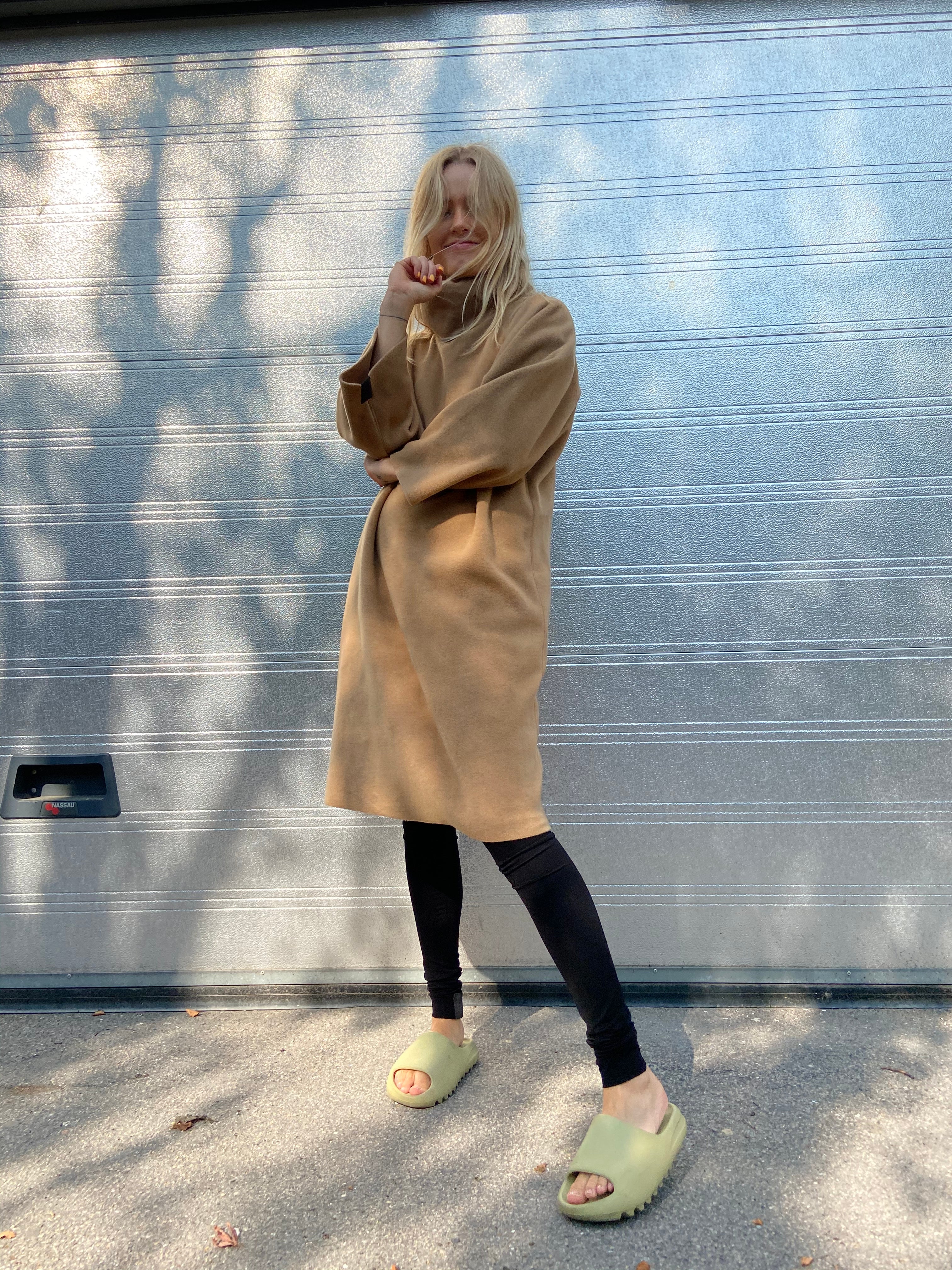 HENRIETTE STEFFENSEN COPENHAGEN DRESS HIGH NECK - 3236 KJOLER CAMEL 815