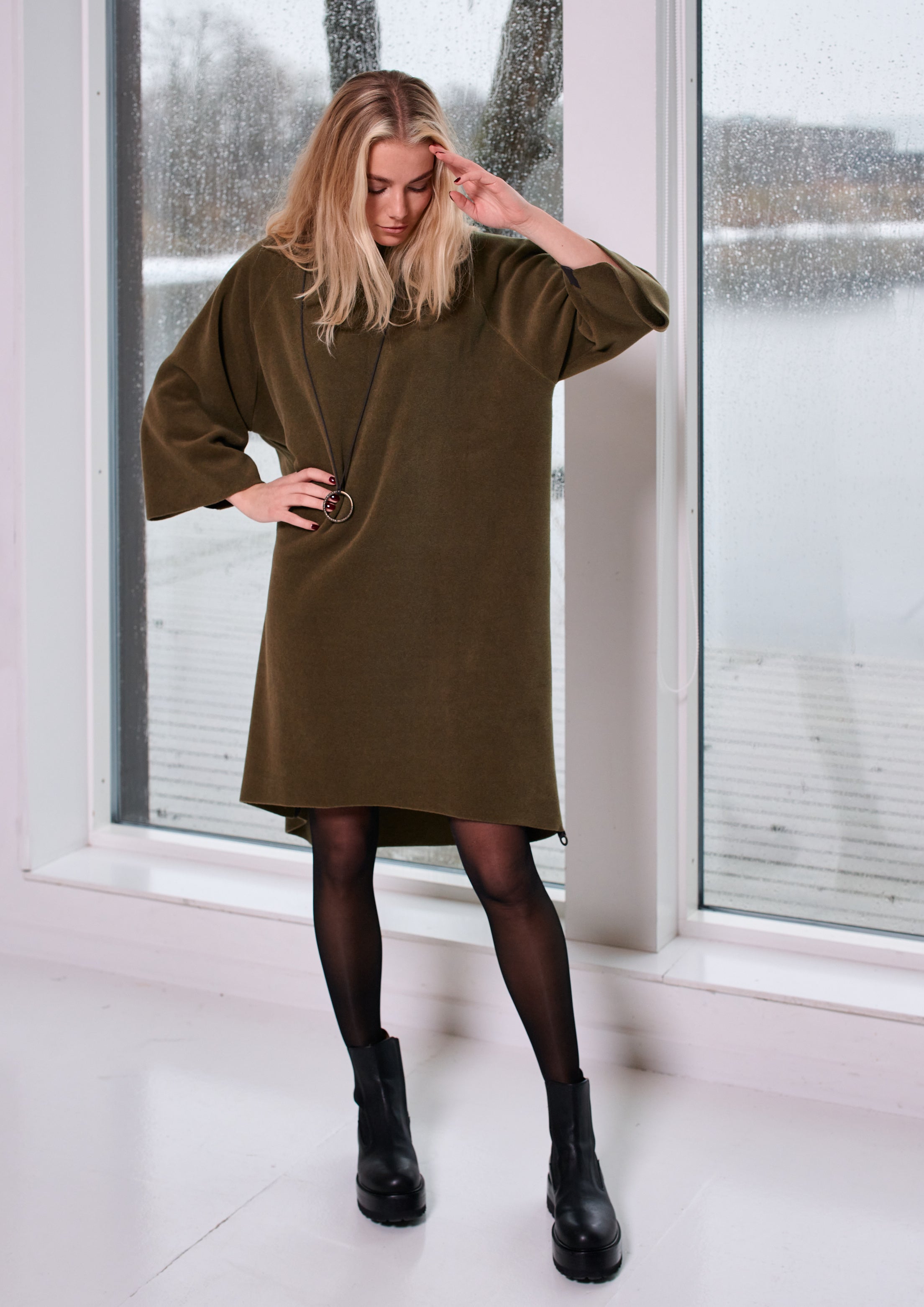 HENRIETTE STEFFENSEN COPENHAGEN DRESS HIGH NECK - 3243 KJOLER MOSS 611