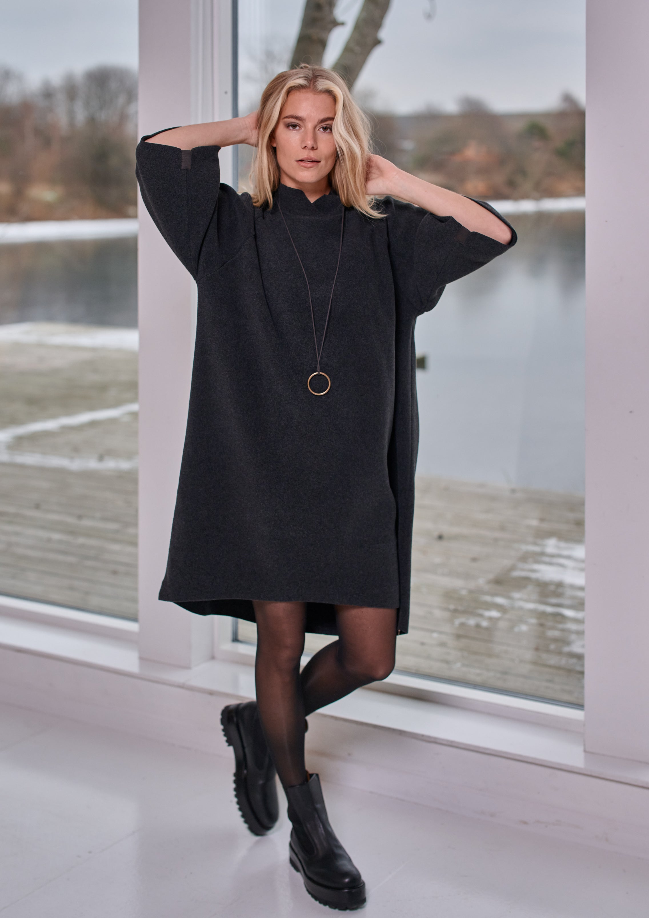HENRIETTE STEFFENSEN COPENHAGEN DRESS HIGH NECK - 3243 KJOLER SOFT BLACK 914