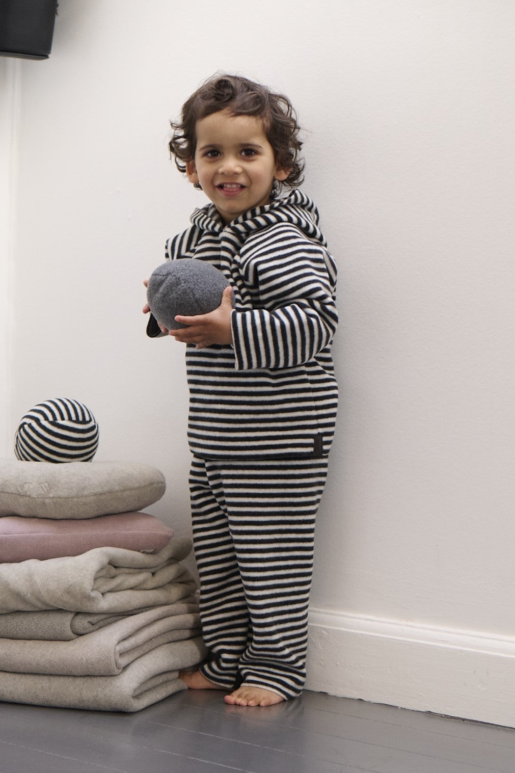 GROWING UP FLEECE BLOUSE HOOD TODDLER -108 GU BLUSER STRIPES B&W 673