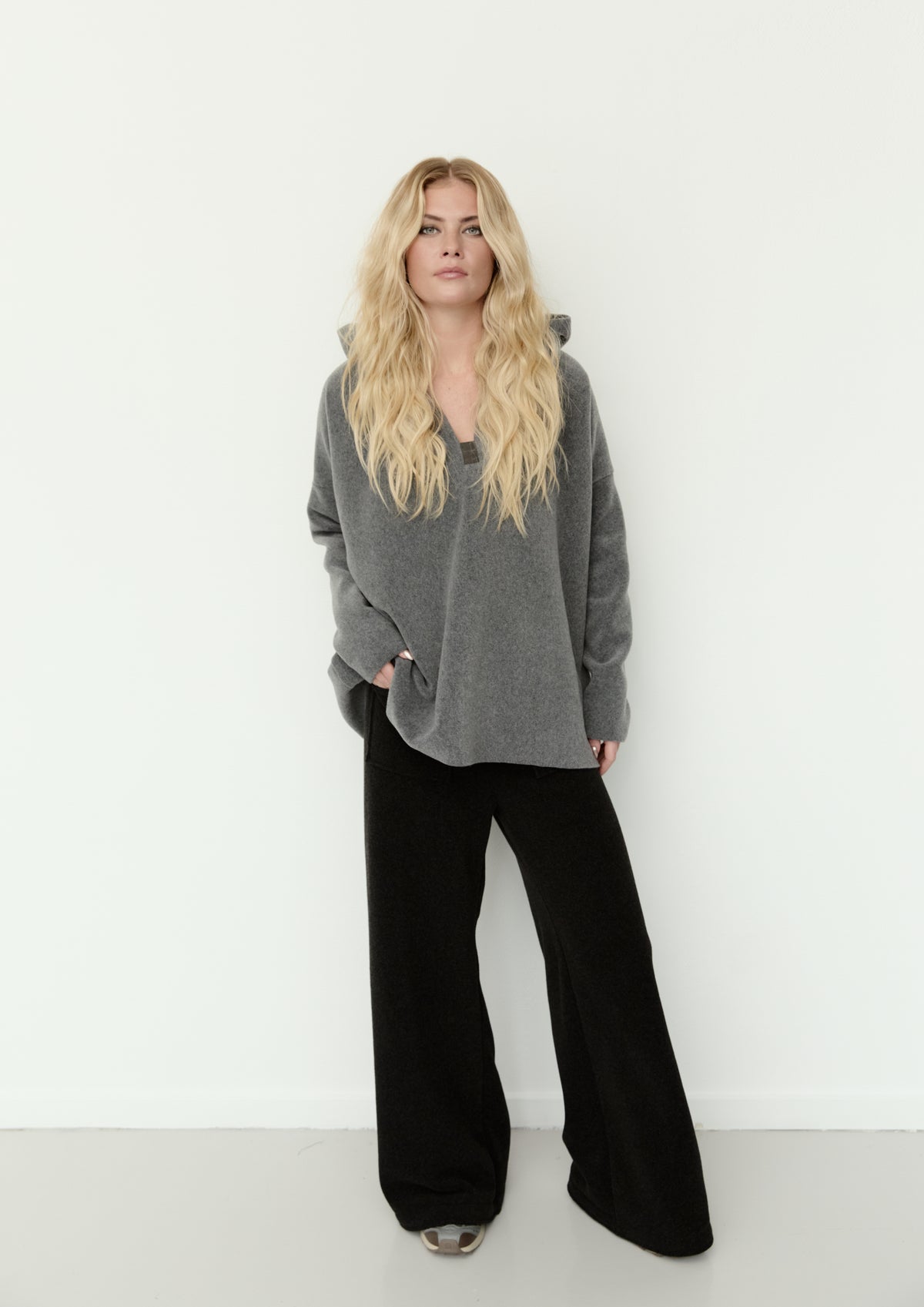 HENRIETTE STEFFENSEN COPENHAGEN HOODIE - 1413 BLUSER GREY 905