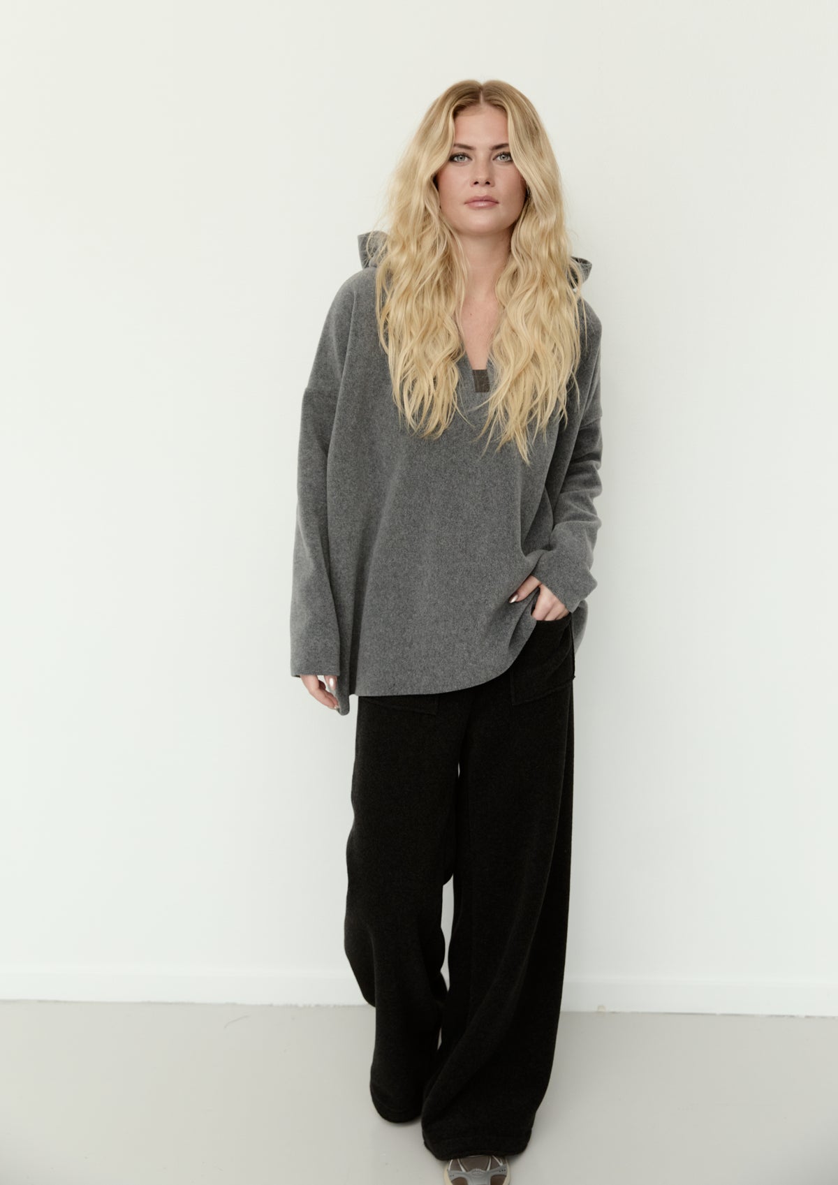 HENRIETTE STEFFENSEN COPENHAGEN HOODIE - 1413 BLUSER GREY 905