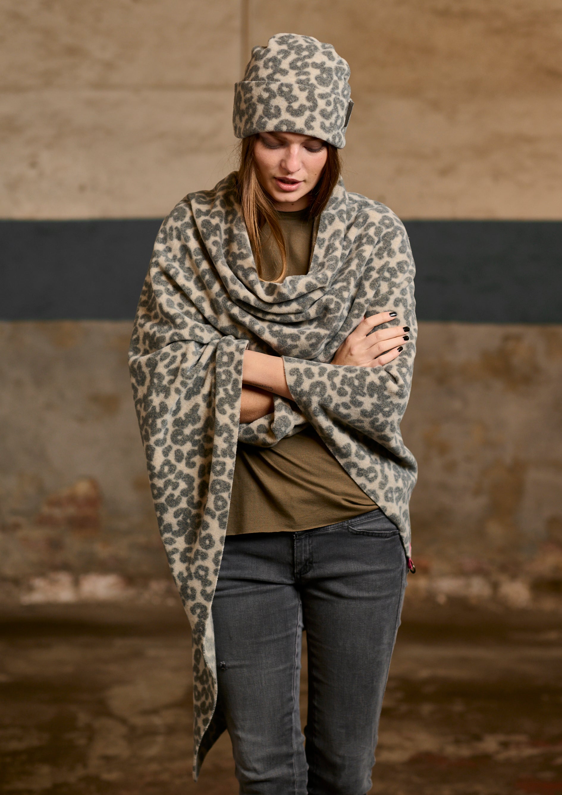HENRIETTE STEFFENSEN COPENHAGEN LARGE PONCHO - 4040P PONCHOS LEOPARD grey 105