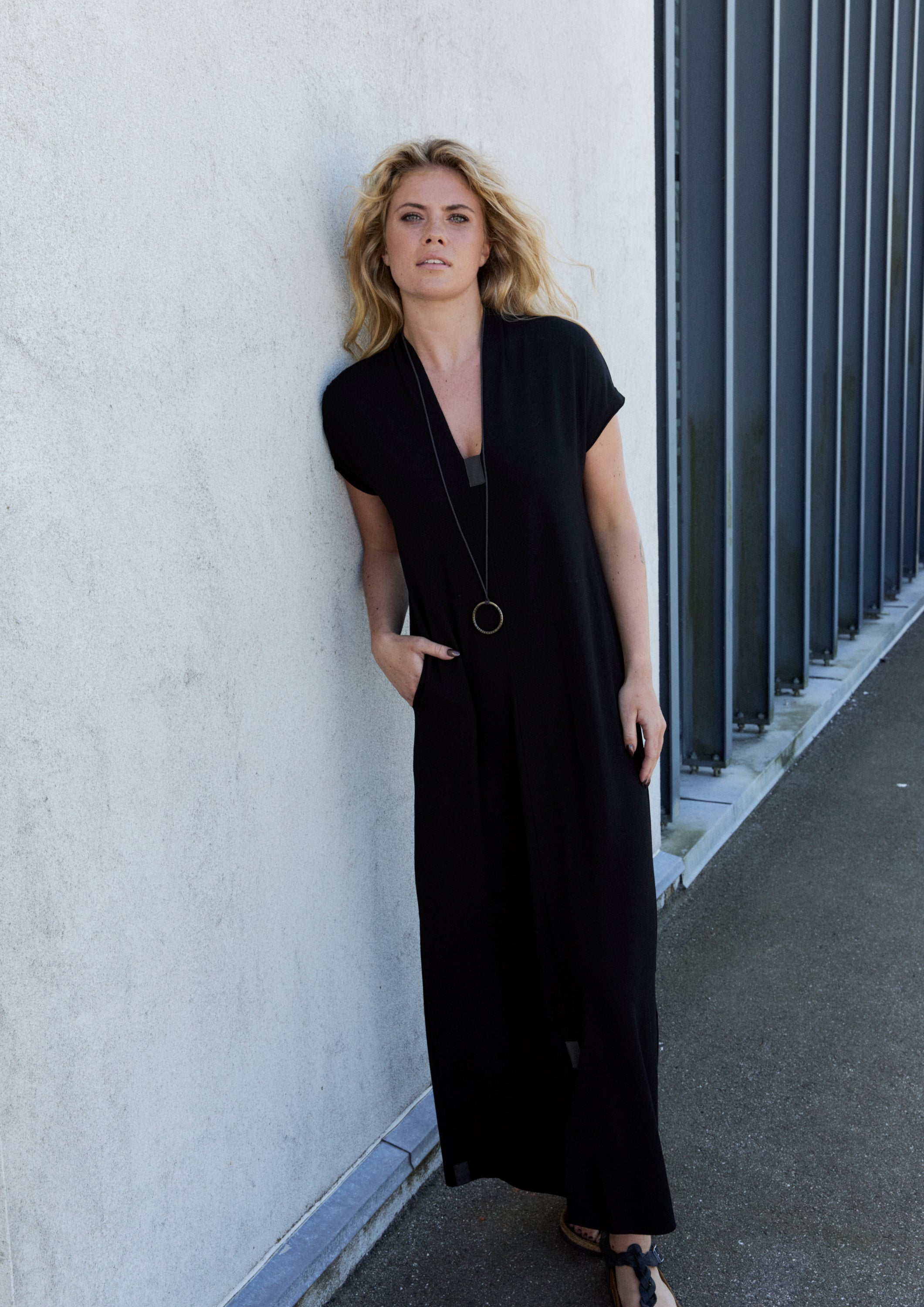 HENRIETTE STEFFENSEN COPENHAGEN LONG DRESS V -COLLAR - 98067 KJOLER BLACK 900