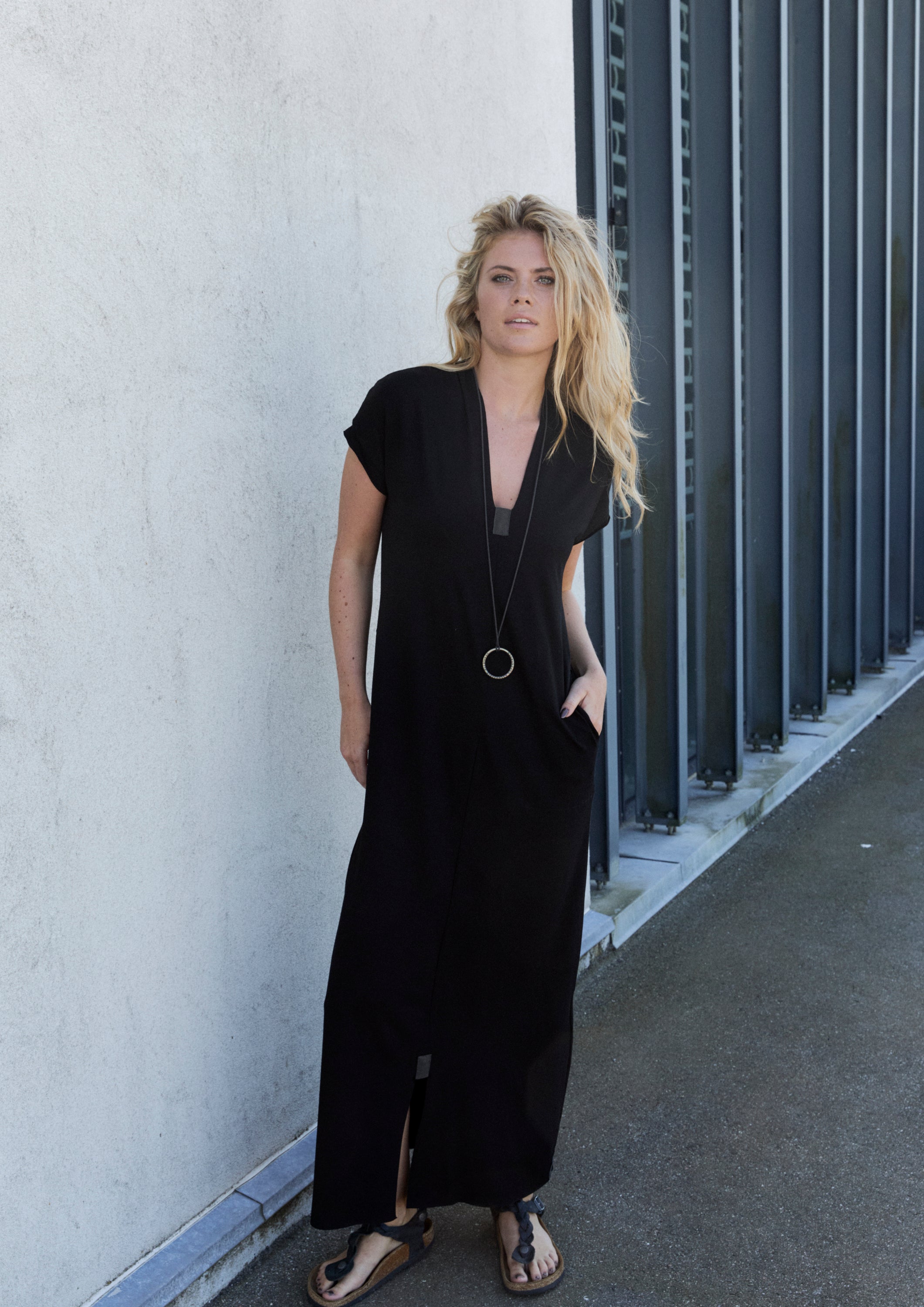 HENRIETTE STEFFENSEN COPENHAGEN LONG DRESS V -COLLAR - 98067 KJOLER BLACK 900