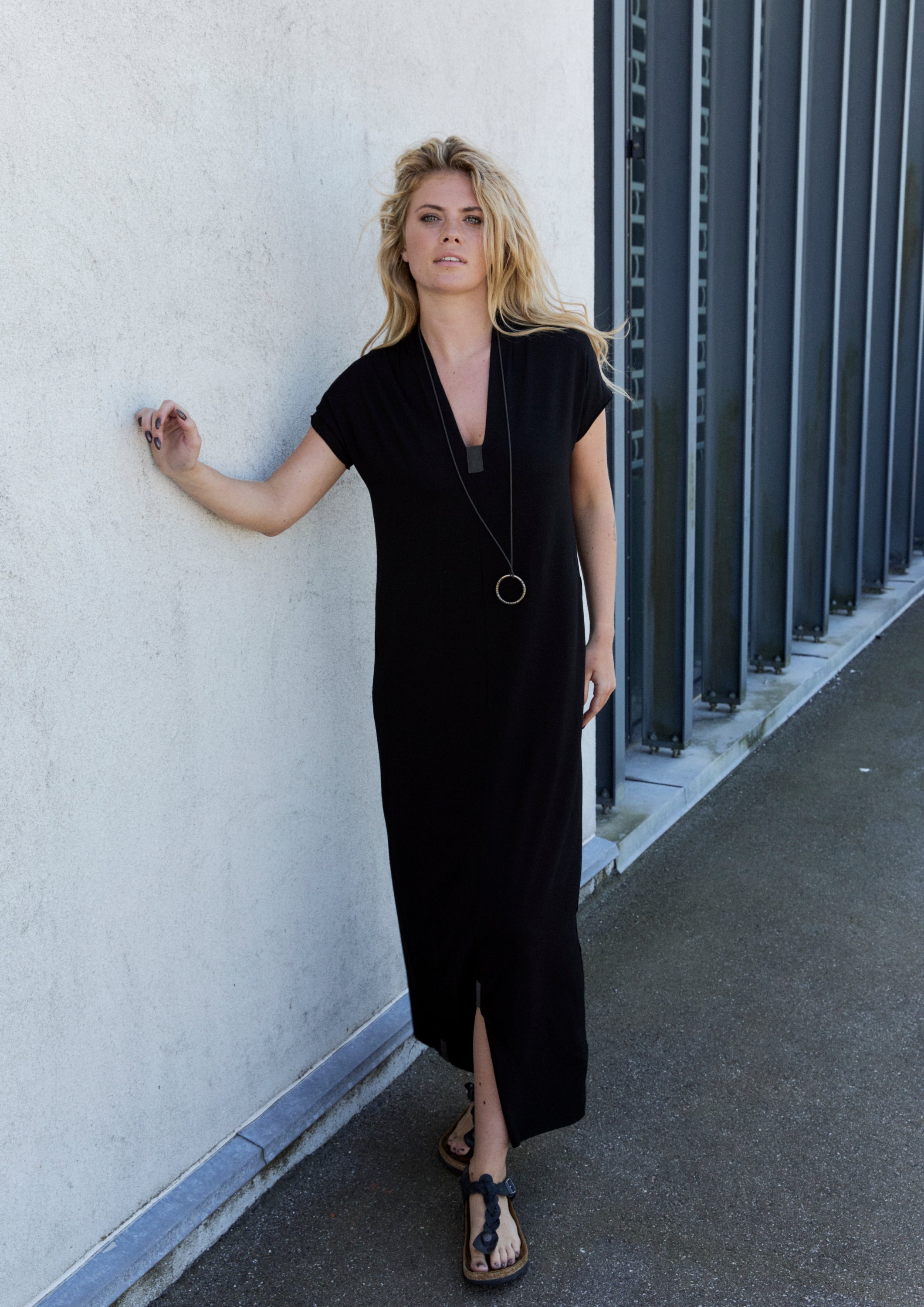 HENRIETTE STEFFENSEN COPENHAGEN LONG DRESS V -COLLAR - 98067 KJOLER BLACK 900