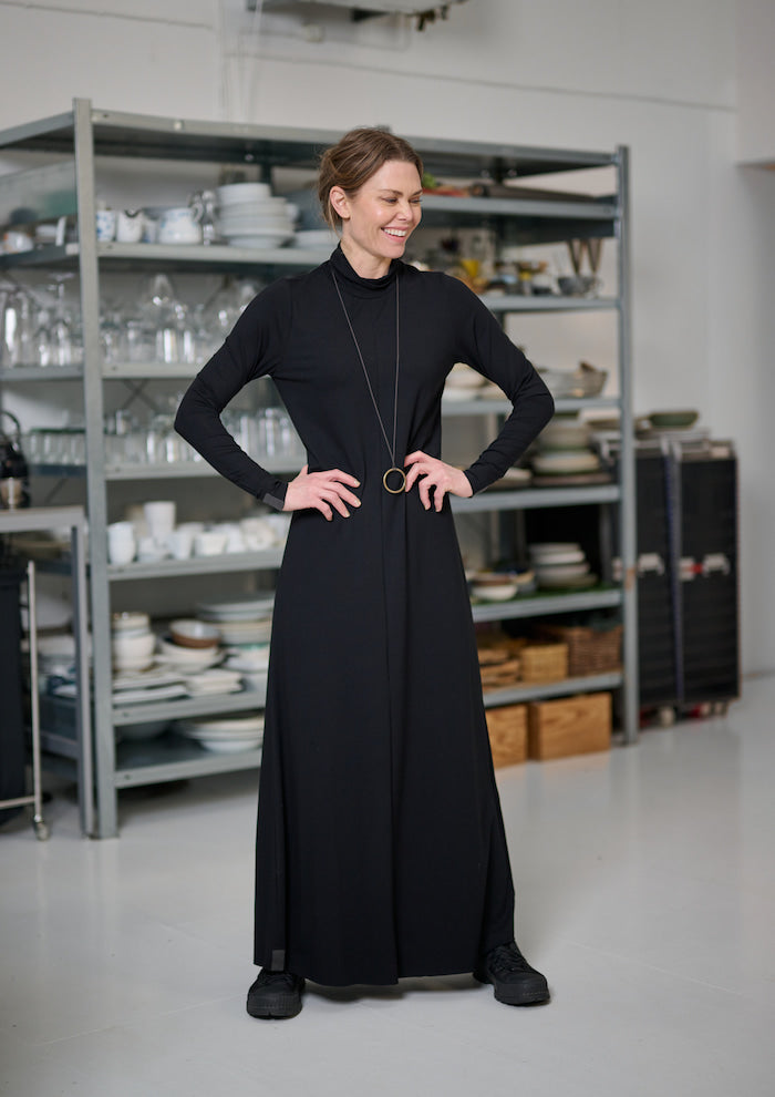 HENRIETTE STEFFENSEN COPENHAGEN LONG DRESS W/JEWELRY - 98058 KJOLER BLACK 900