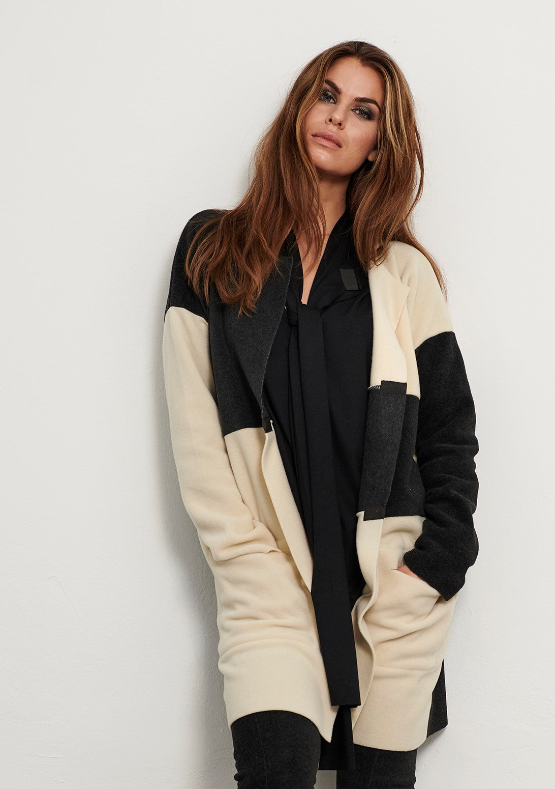 HENRIETTE STEFFENSEN COPENHAGEN NO WASTE CARDIGAN - 7116 CARDIGANS SOFT BLACK/WINTER WHITE 918