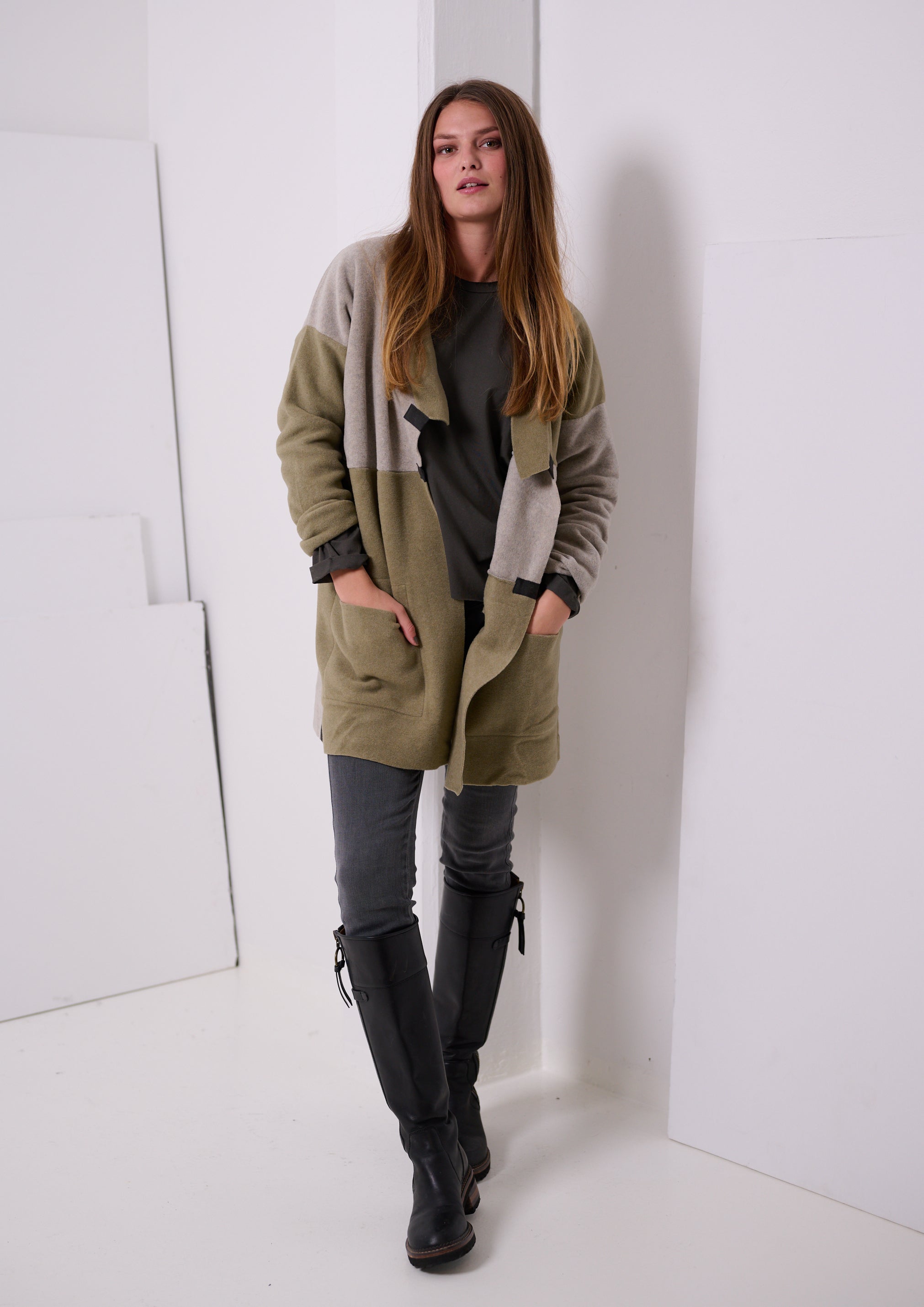HENRIETTE STEFFENSEN COPENHAGEN NO WASTE CARDIGAN V-NECK - 7127 CARDIGANS OLIVE/SAND 612