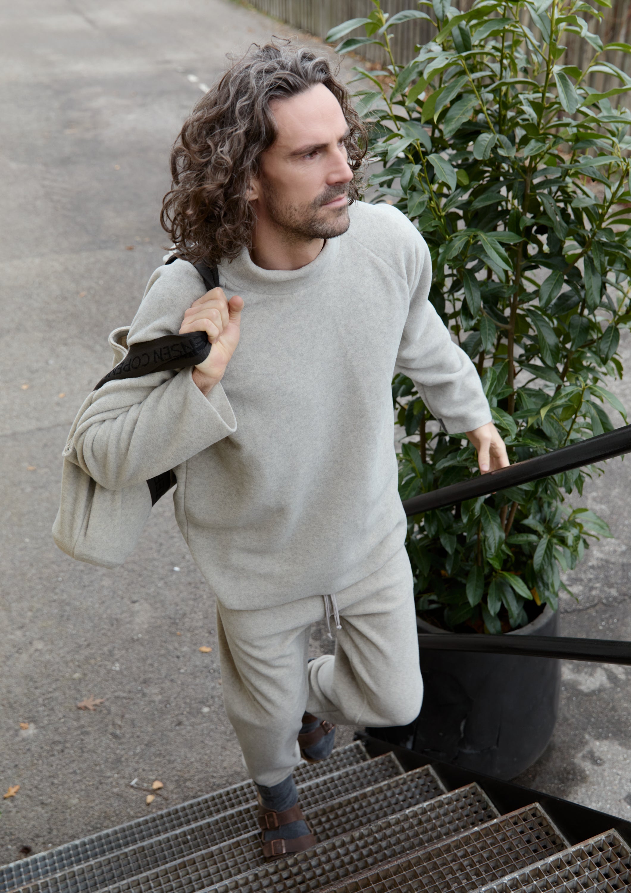 CARL BY STEFFENSEN COPENHAGEN ONE SIZE SWEATER MEN - 1060C BLOUSES & SWEATERS SAND 805