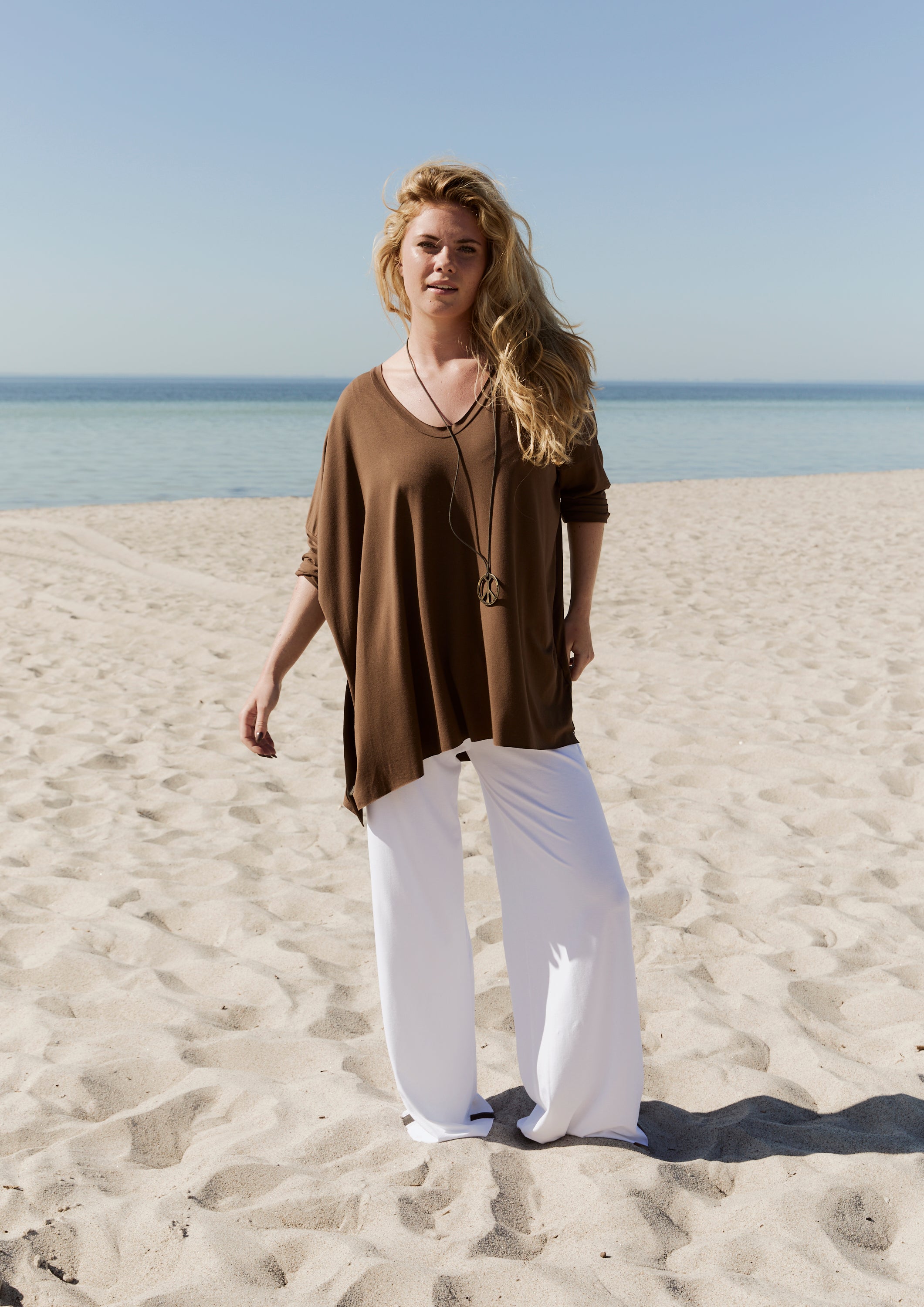 HENRIETTE STEFFENSEN COPENHAGEN OVERSIZED BLOUSE V-NECK - 96078 BLUSER CHOCOLATE 844