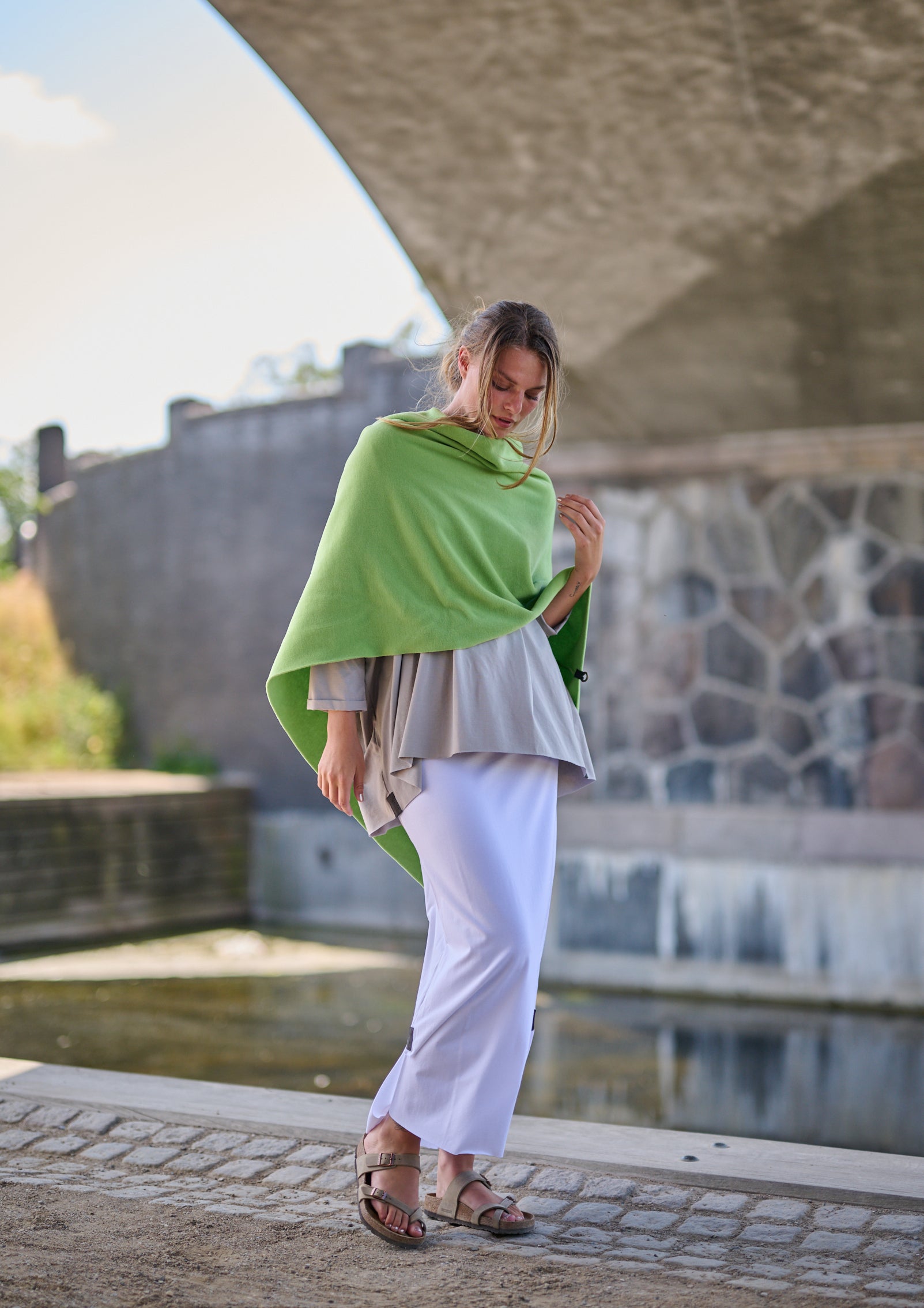 HENRIETTE STEFFENSEN COPENHAGEN PONCHO - 4026 PONCHOS JUICY GREEN 788